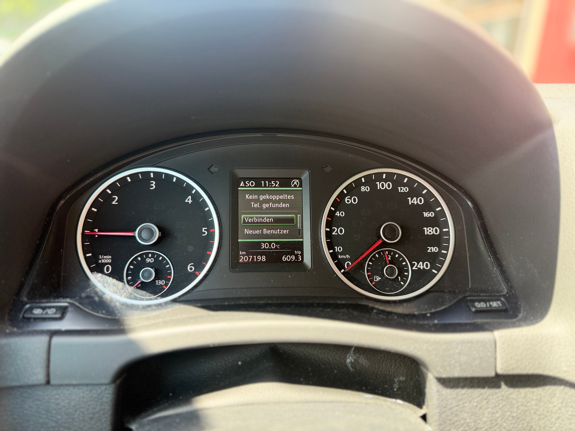 VW Tiguan 2.0 TDI BlueMotion Sport&Style 4Motion DSG-image-11
