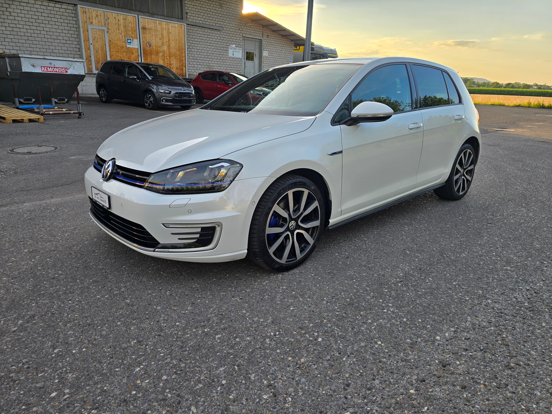 VW Golf 1.4 TSI GTE DSG-showroom-element-2