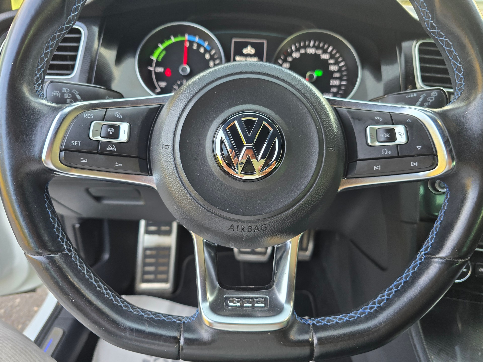 VW Golf 1.4 TSI GTE DSG-image-17