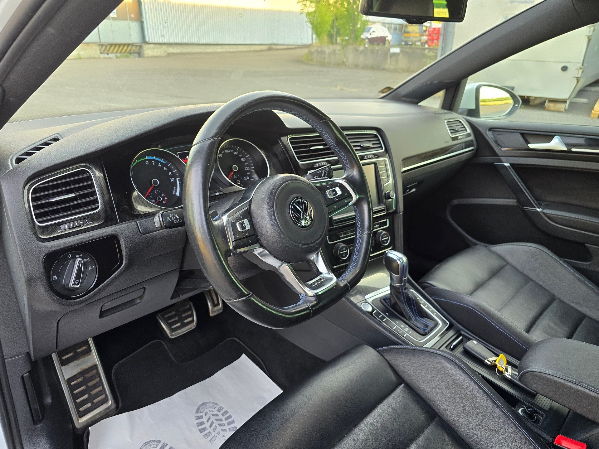 VW Golf 1.4 TSI GTE DSG-image-10