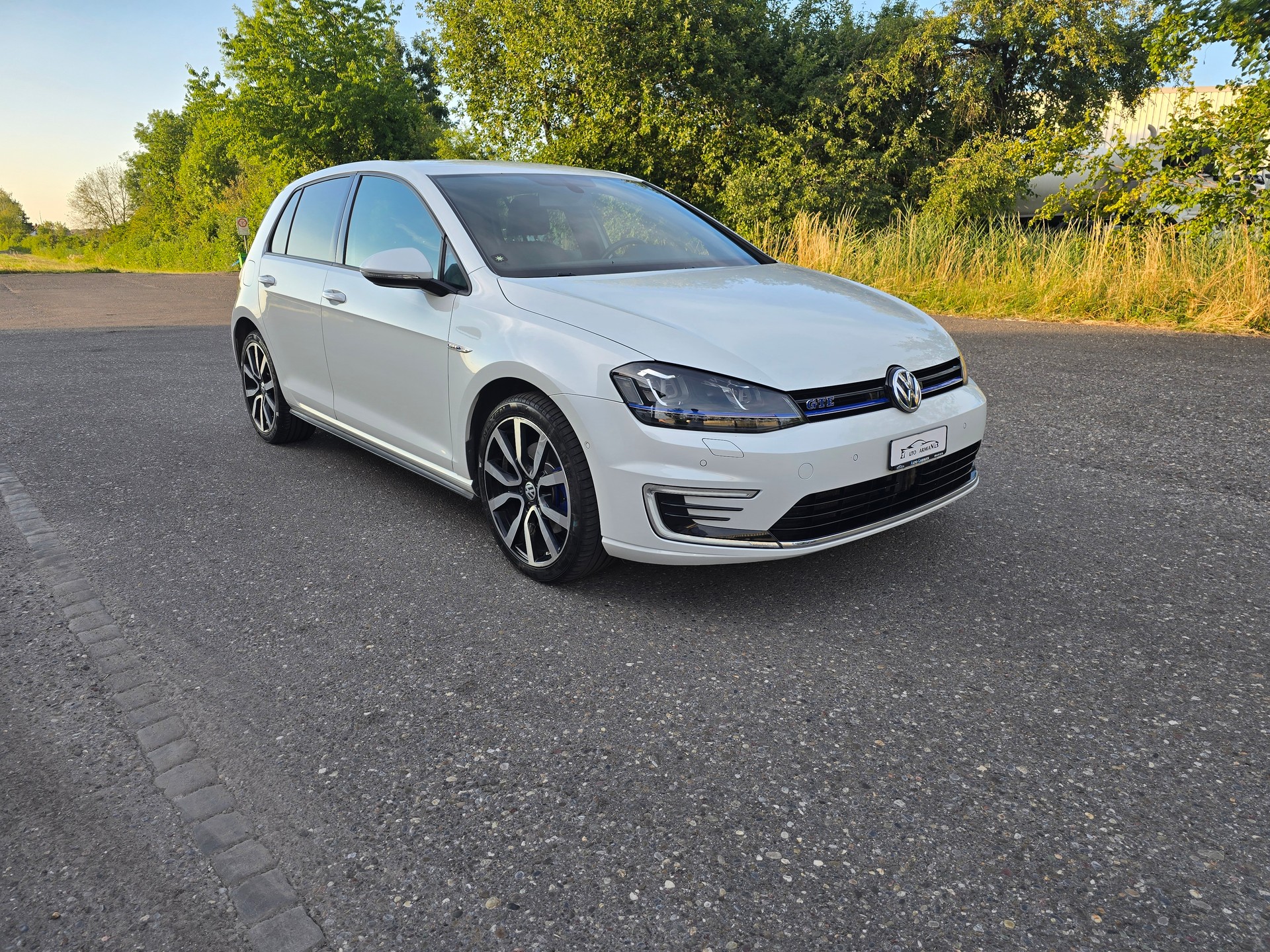 VW Golf 1.4 TSI GTE DSG-showroom-element-1