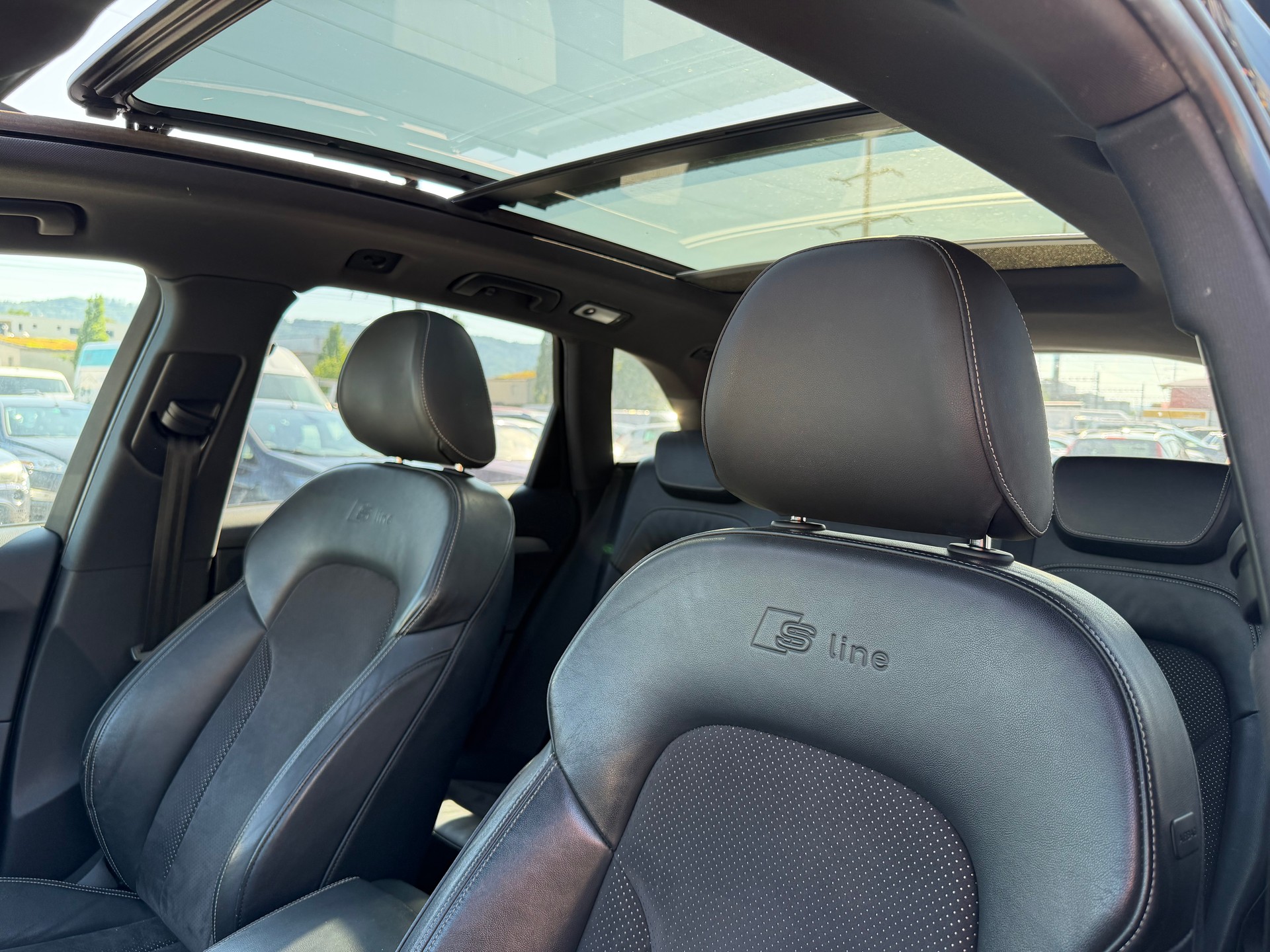 AUDI Q5 3.0 TDI S-Line Quattro-image-7
