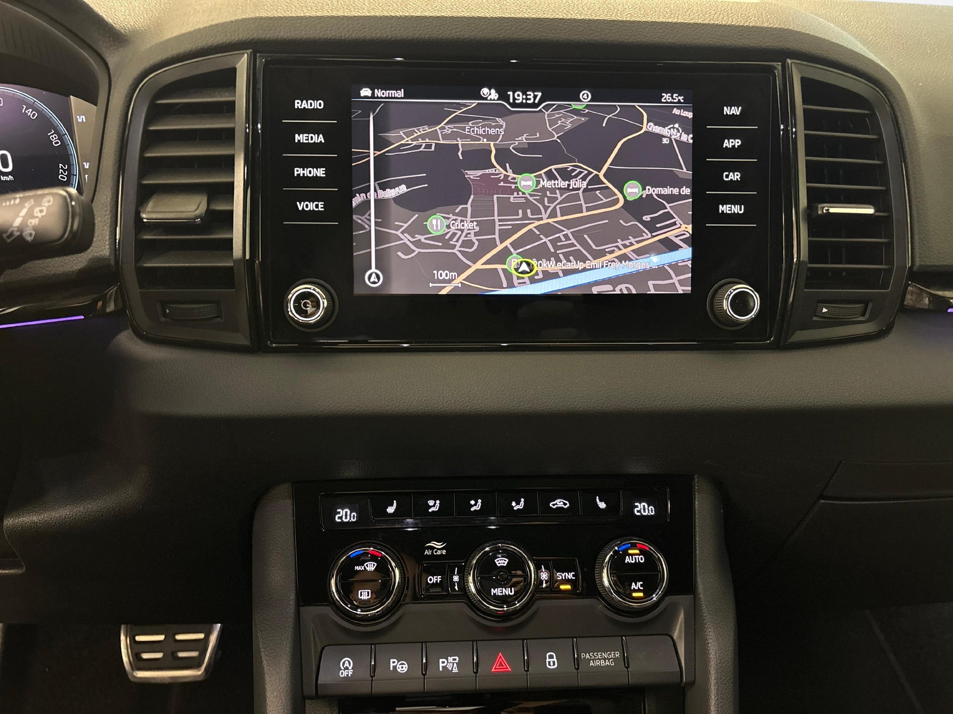 SKODA Karoq 2.0 TSI SportLine 4x4 DSG-image-14