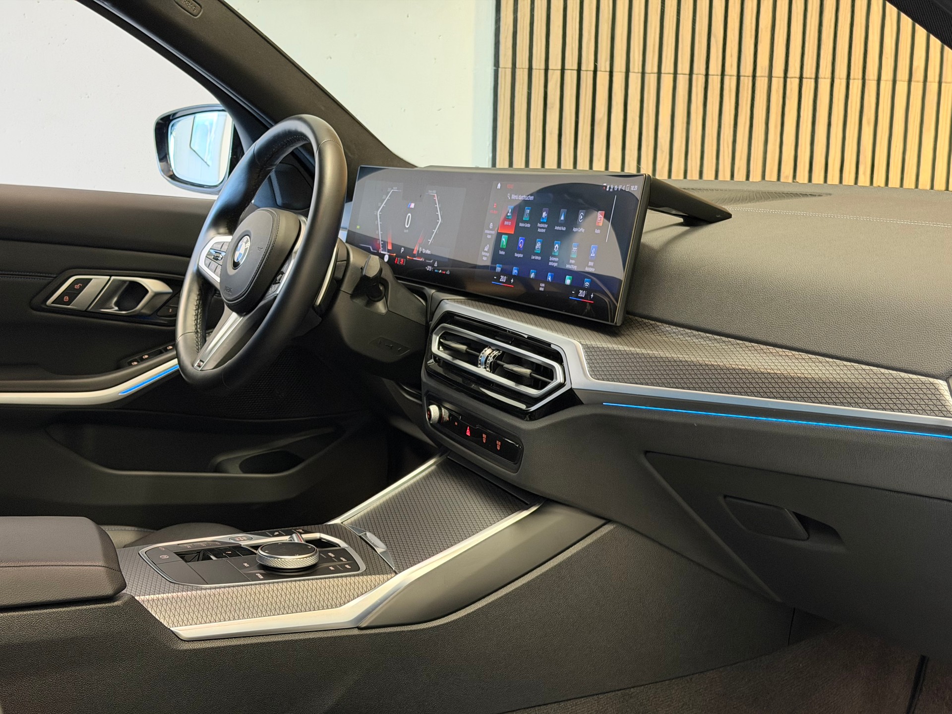 BMW M340i xDrive 48V Steptronic M Sport-image-16