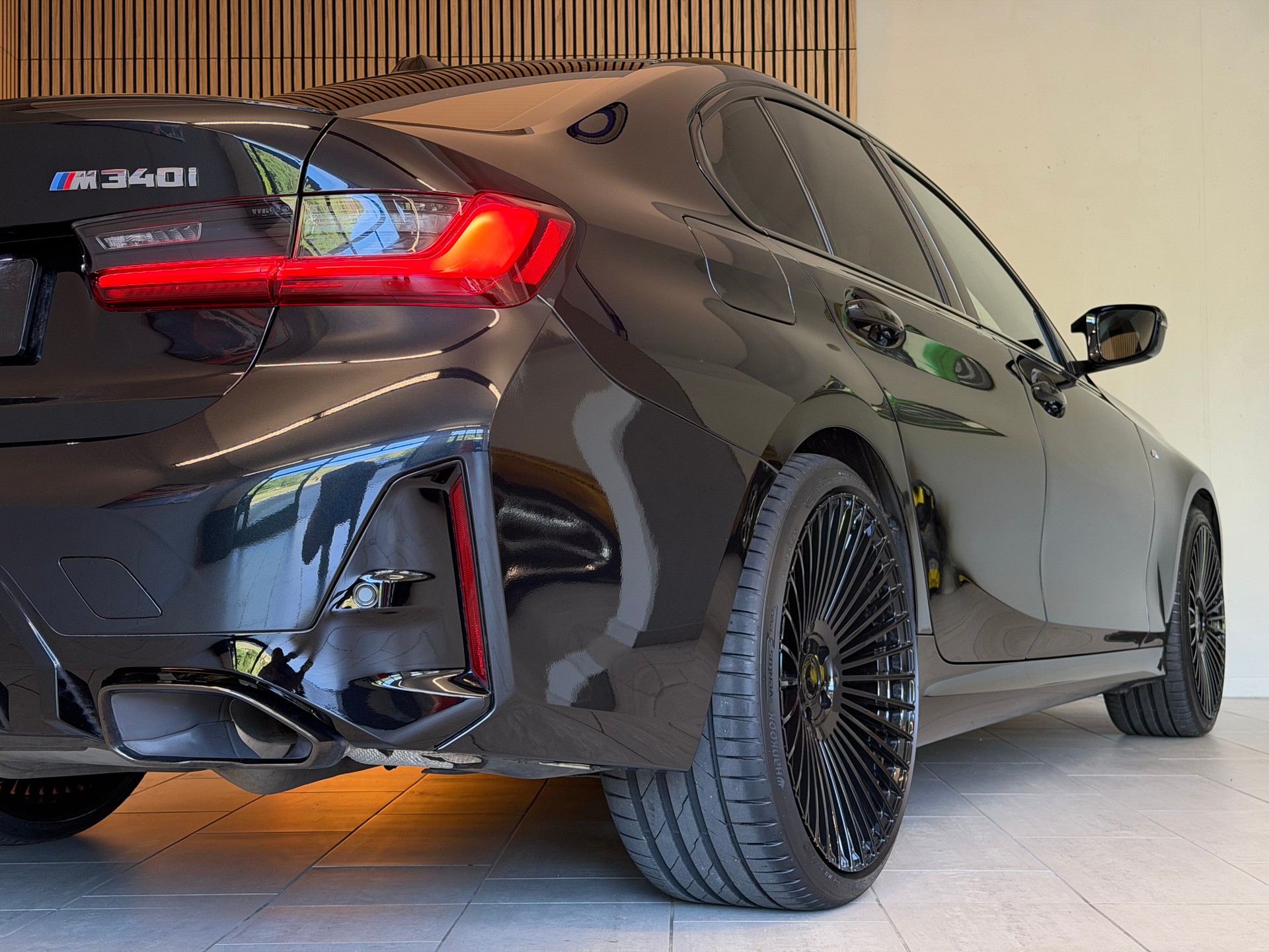 BMW M340i xDrive 48V Steptronic M Sport-image-7