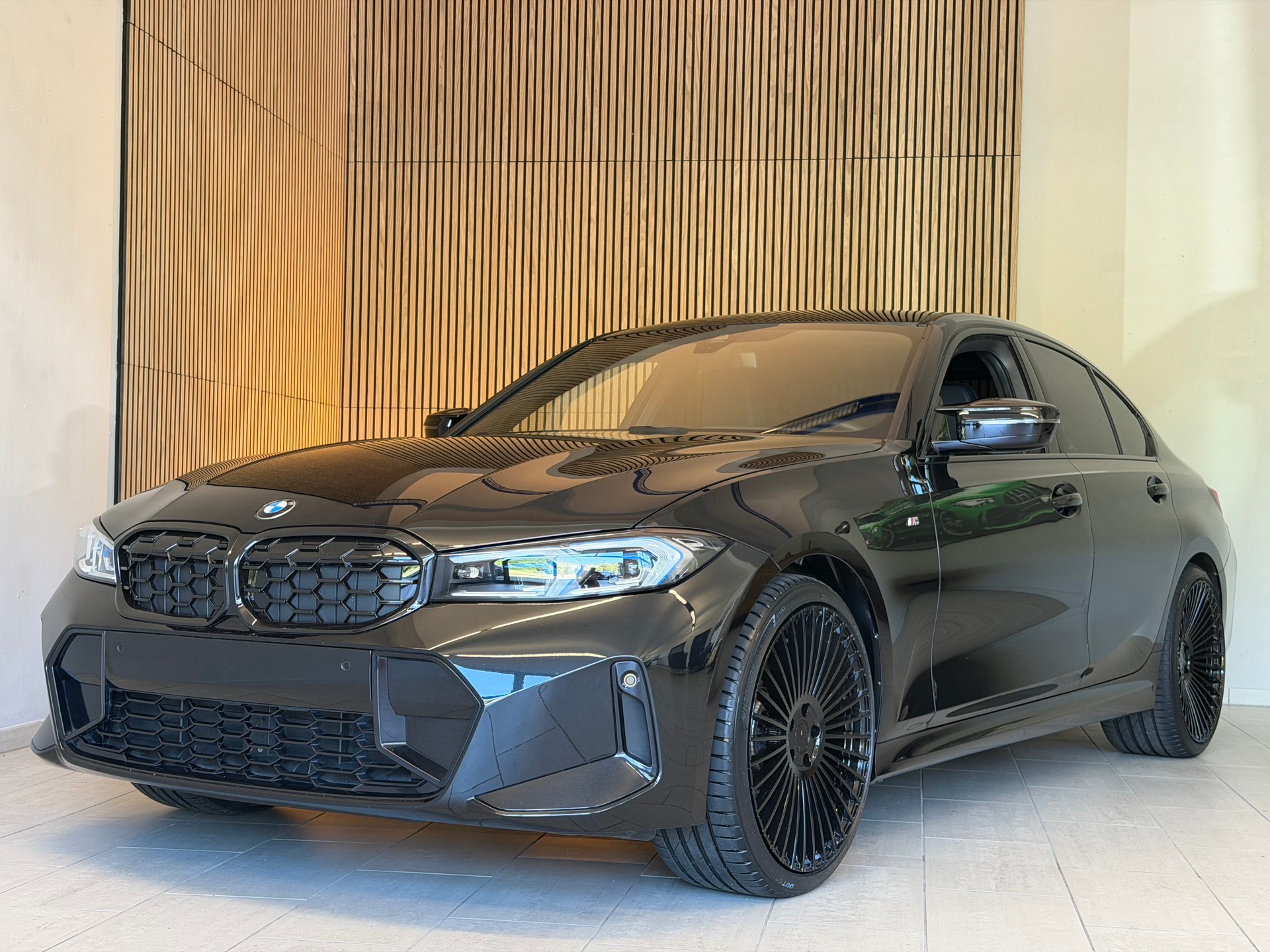 BMW M340i xDrive 48V Steptronic M Sport-showroom-element-1
