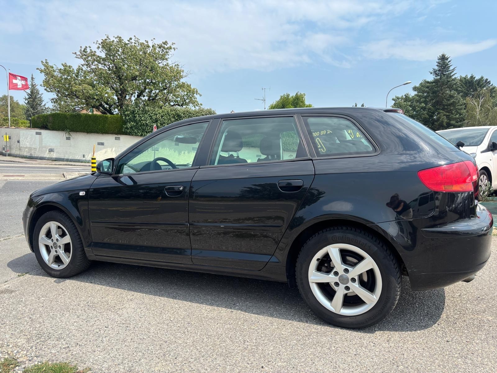 AUDI A3 Sportback 2.0 TDI Ambition-image-5