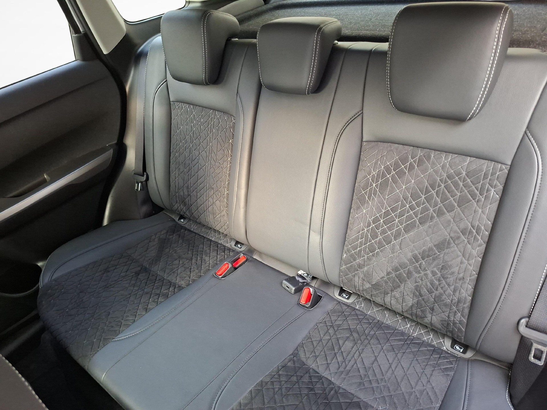 SUZUKI Vitara 1.5 Top Hybrid Edition 35 4x4 4 AHK. Alu- Winterräder-image-10