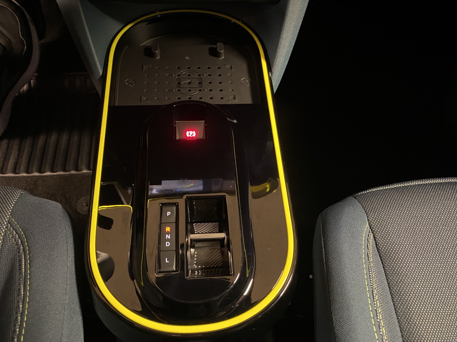 FIAT Grande Panda 1.2 Hybrid La Prima-image-15