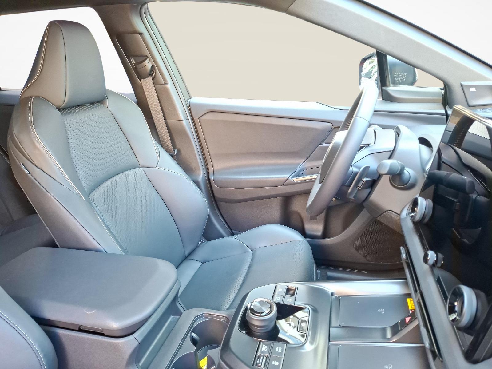 TOYOTA bZ4X Premium AWD-image-9
