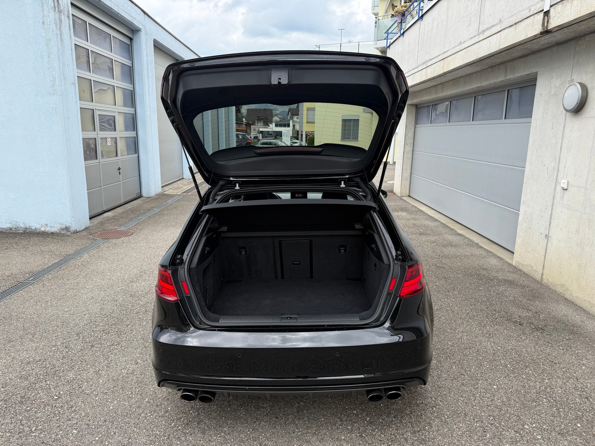 AUDI S3 Sportback 2.0 TFSI quattro S-tronic-image-25