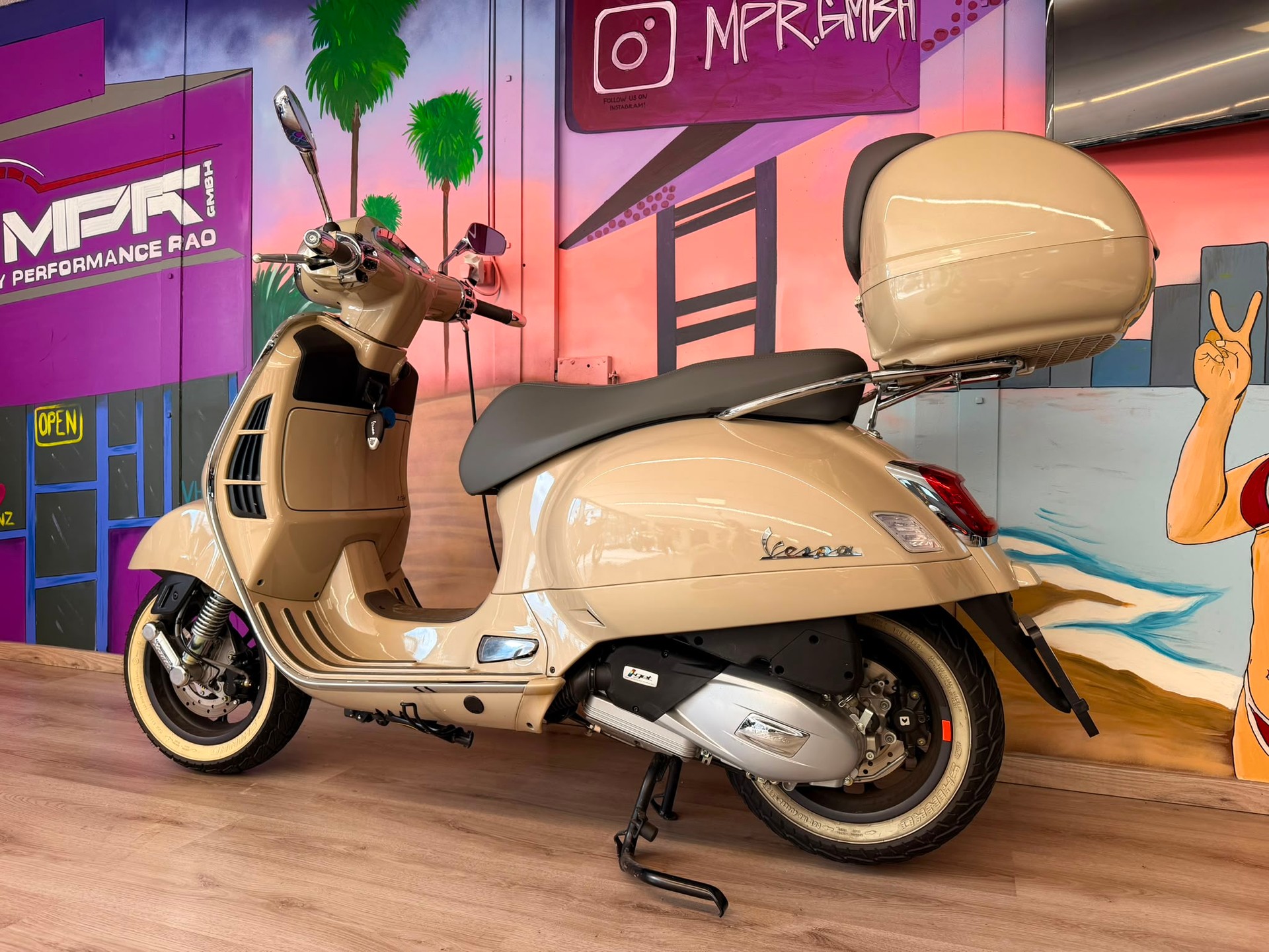 PIAGGIO Vespa GTS 125 ABS-image-2