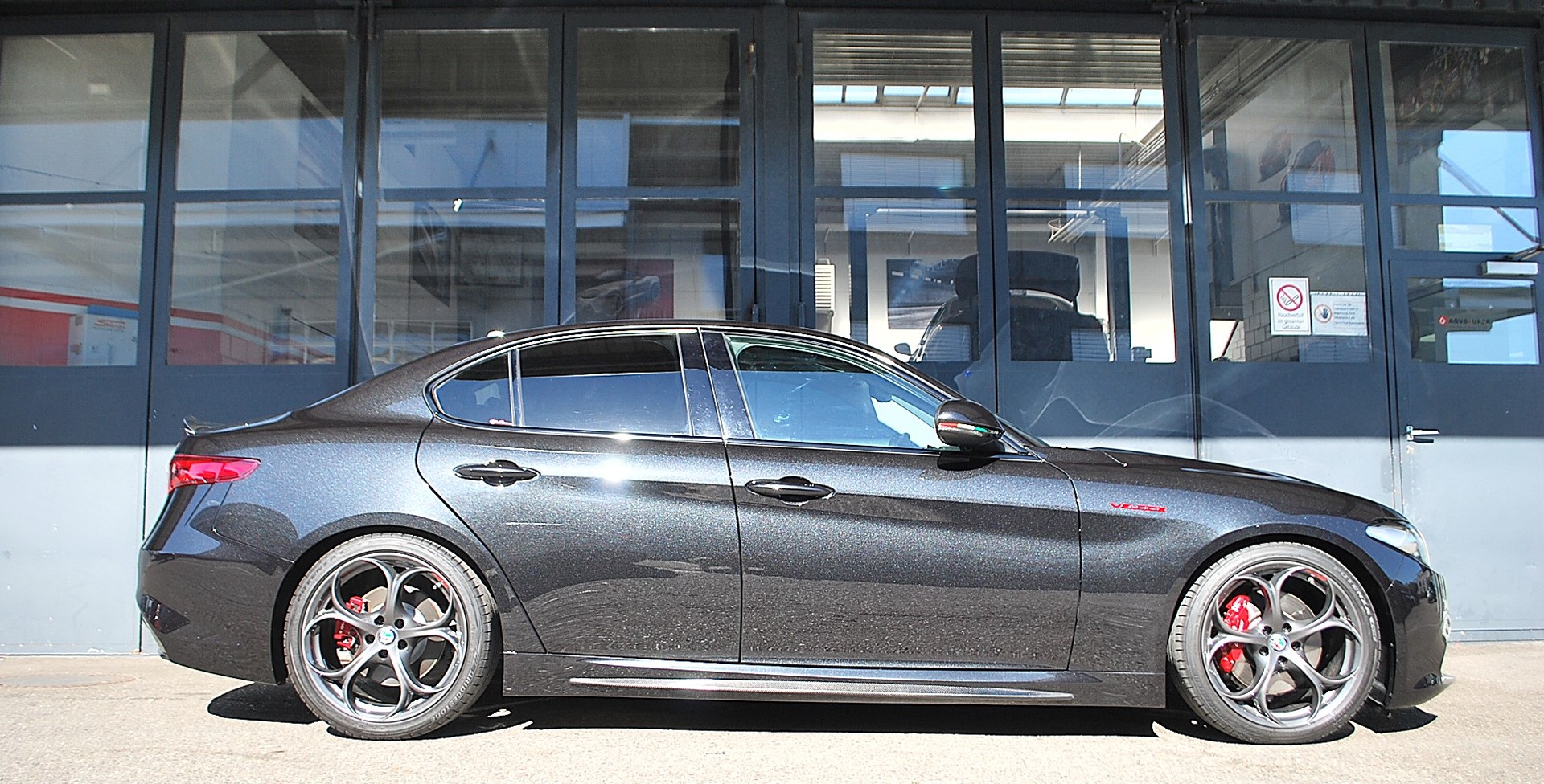 ALFA ROMEO Giulia 2.0 Veloce Q4 Automatic-image-2
