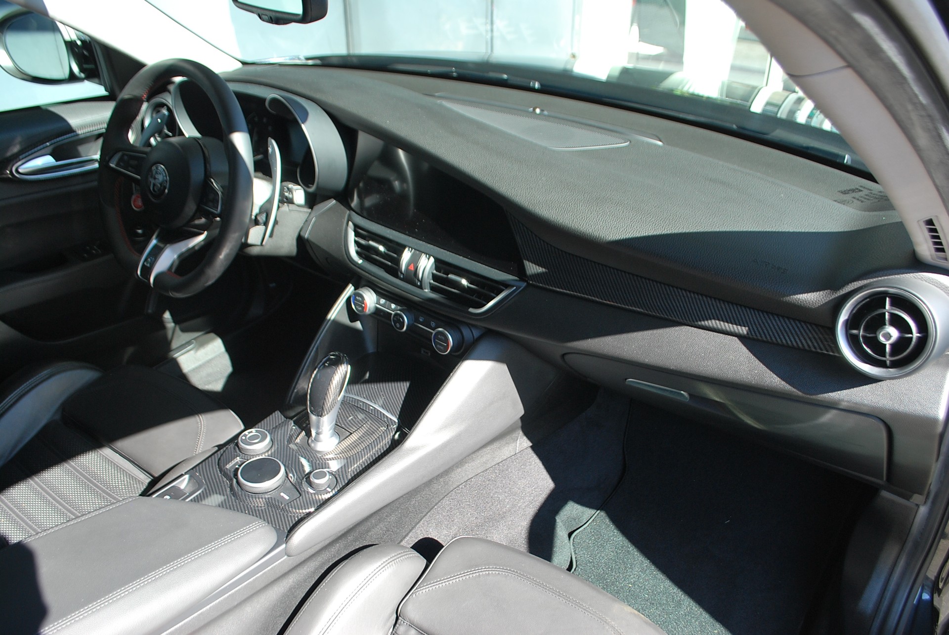 ALFA ROMEO Giulia 2.0 Veloce Q4 Automatic-image-11