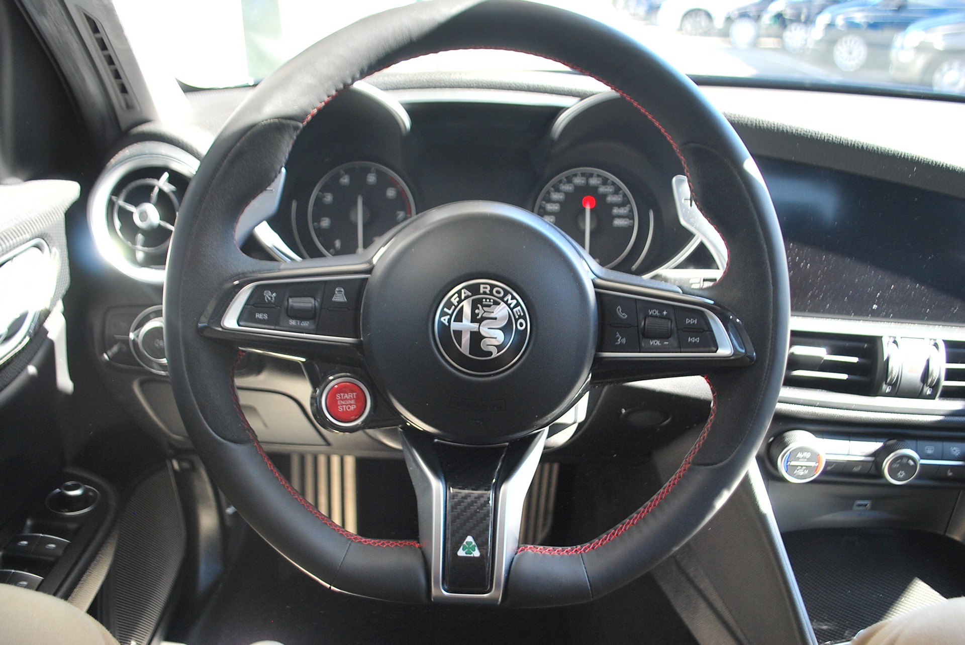 ALFA ROMEO Giulia 2.0 Veloce Q4 Automatic-image-12
