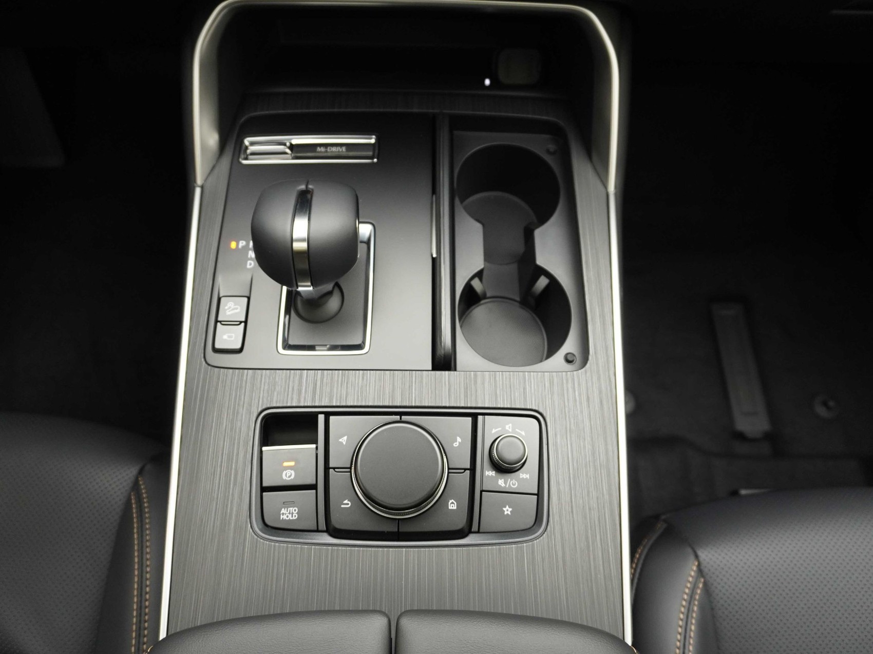 MAZDA CX-60 2.5 PHEV Homura Plus-image-16