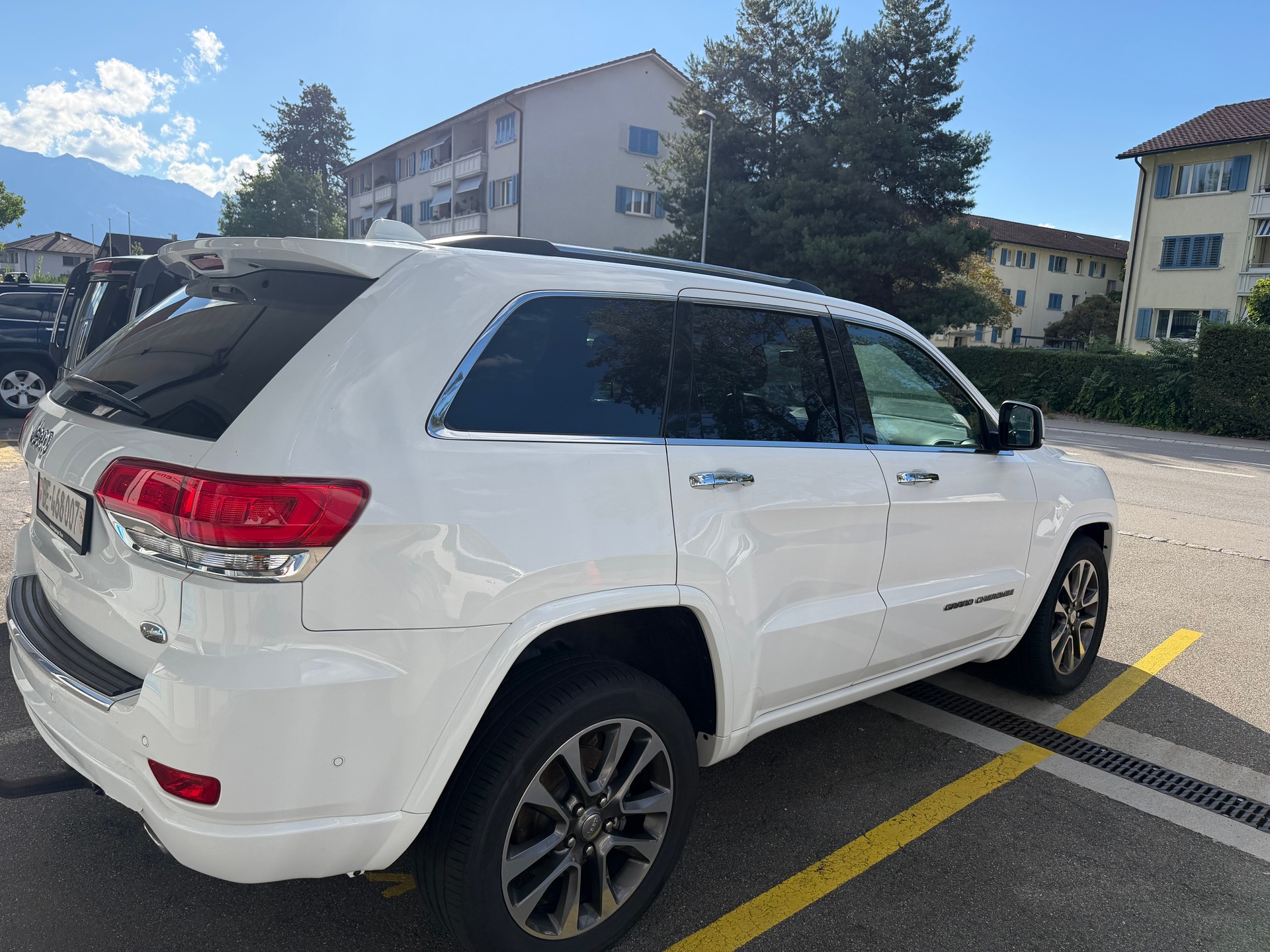 JEEP 3.0 CRD 250 Overland-image-1