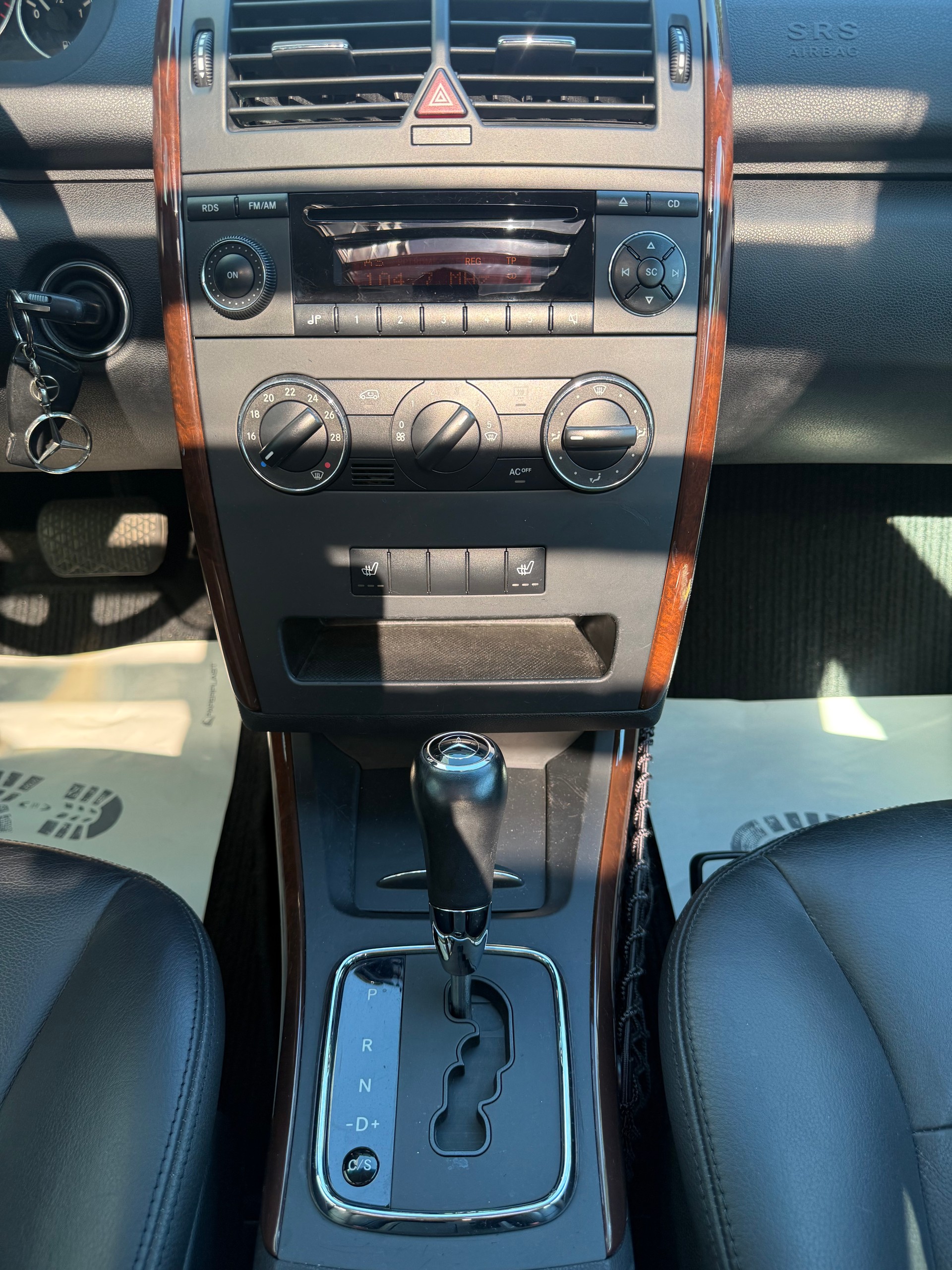 MERCEDES-BENZ A 170 Elégance-image-10