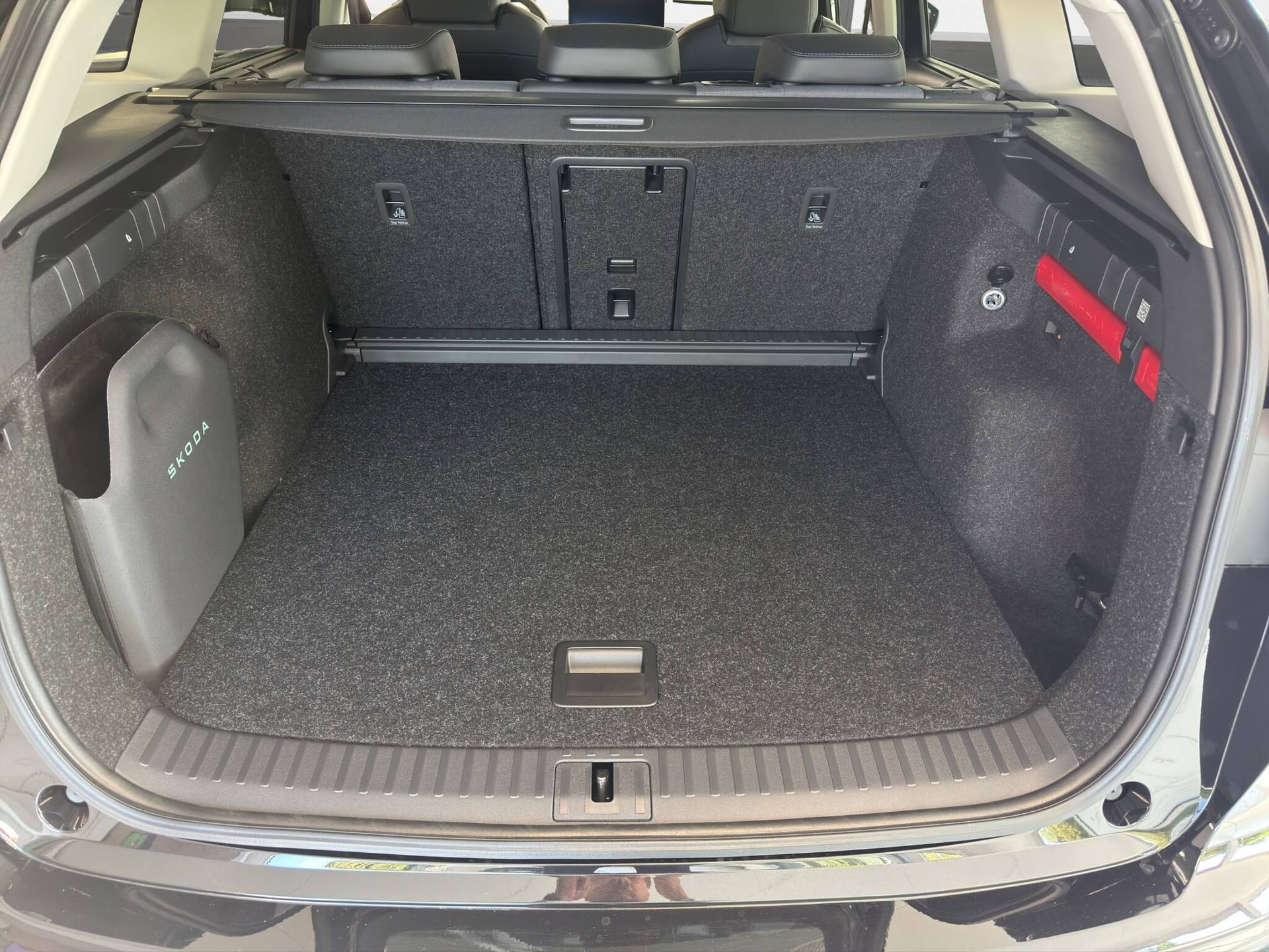 SKODA Enyaq 85x Dynamic 4x4-image-13