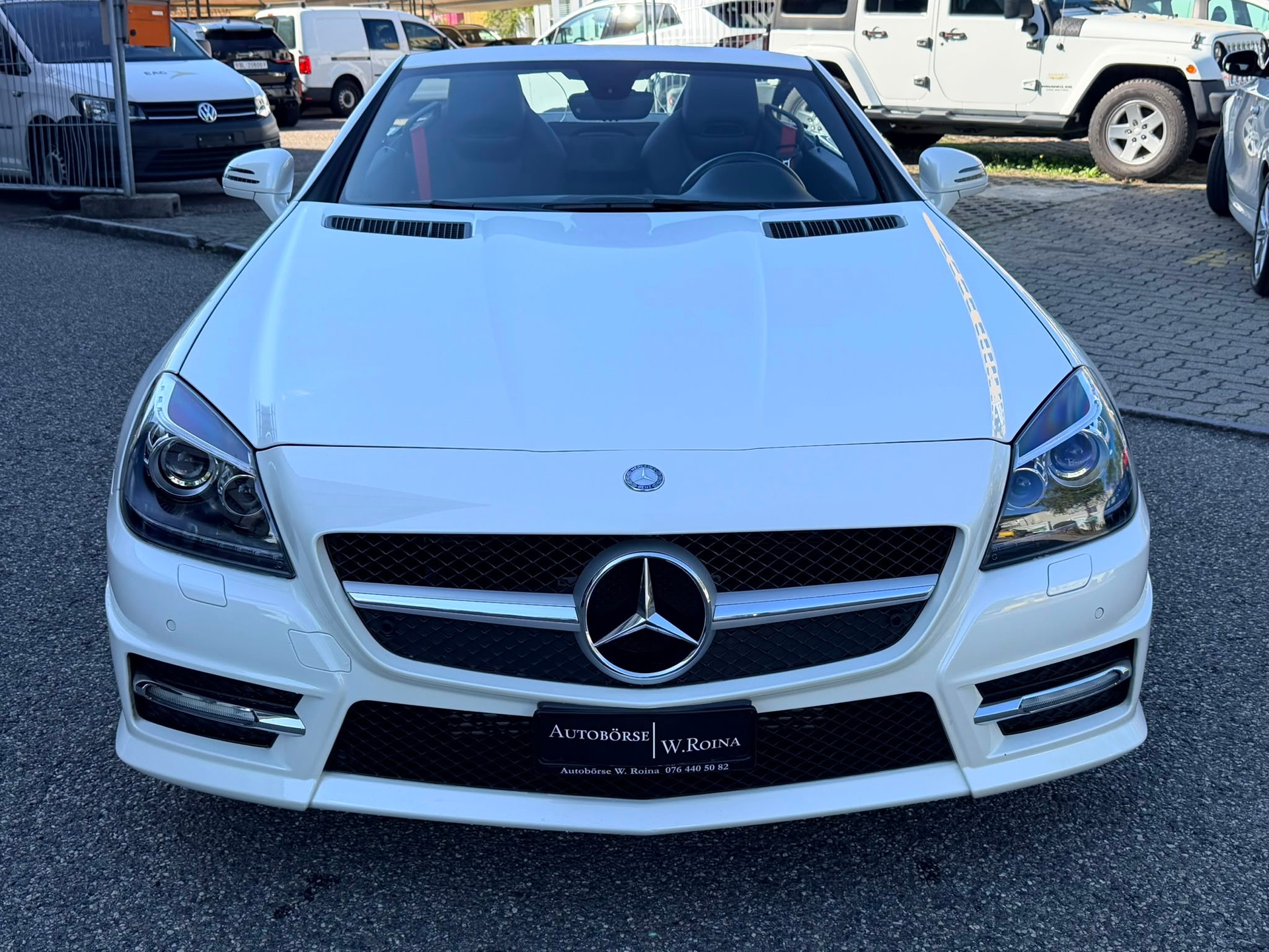 MERCEDES-BENZ SLK 200 7G-Tronic-showroom-element-1