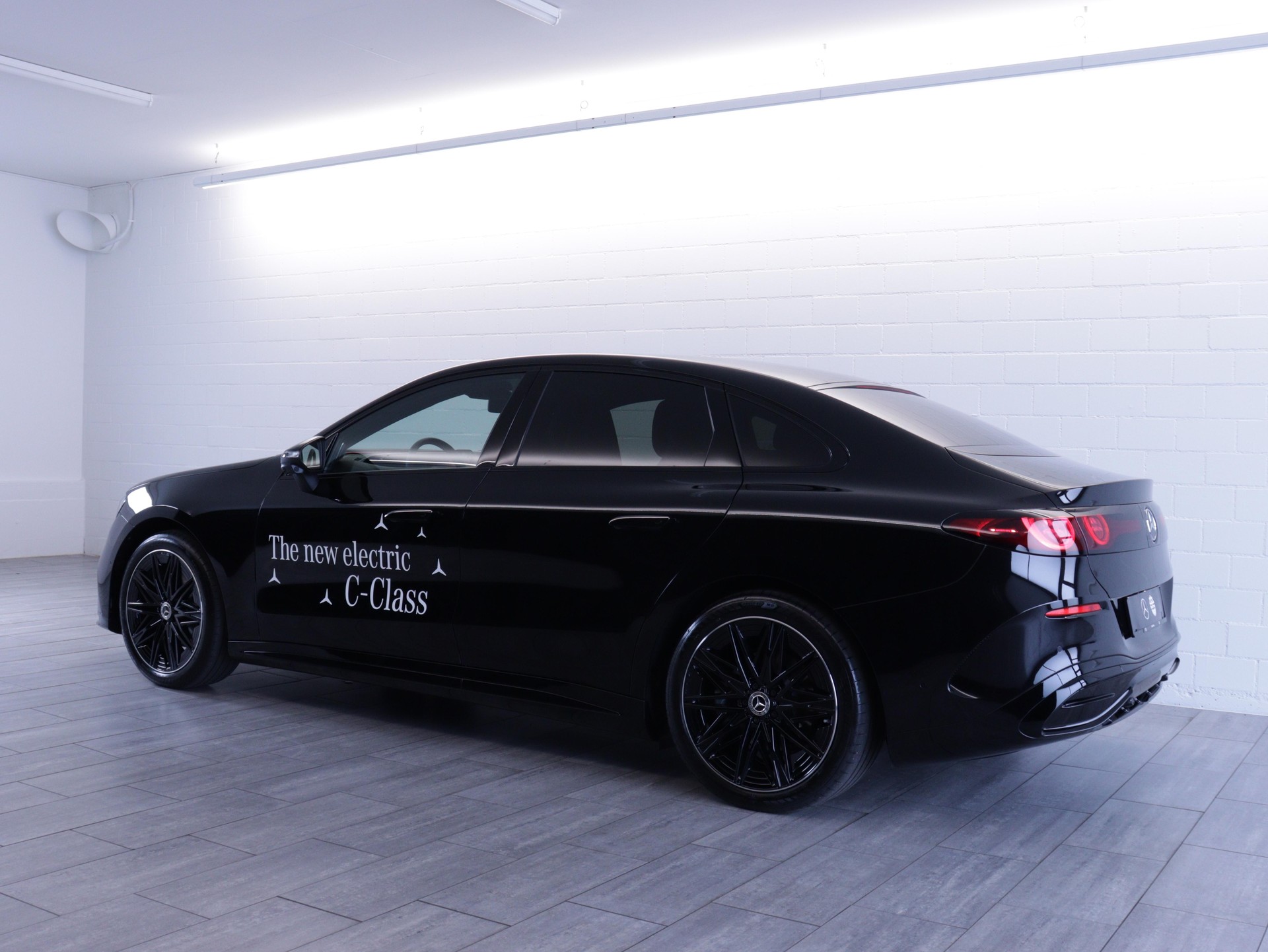 MERCEDES-BENZ C 400 4matic-showroom-element-2