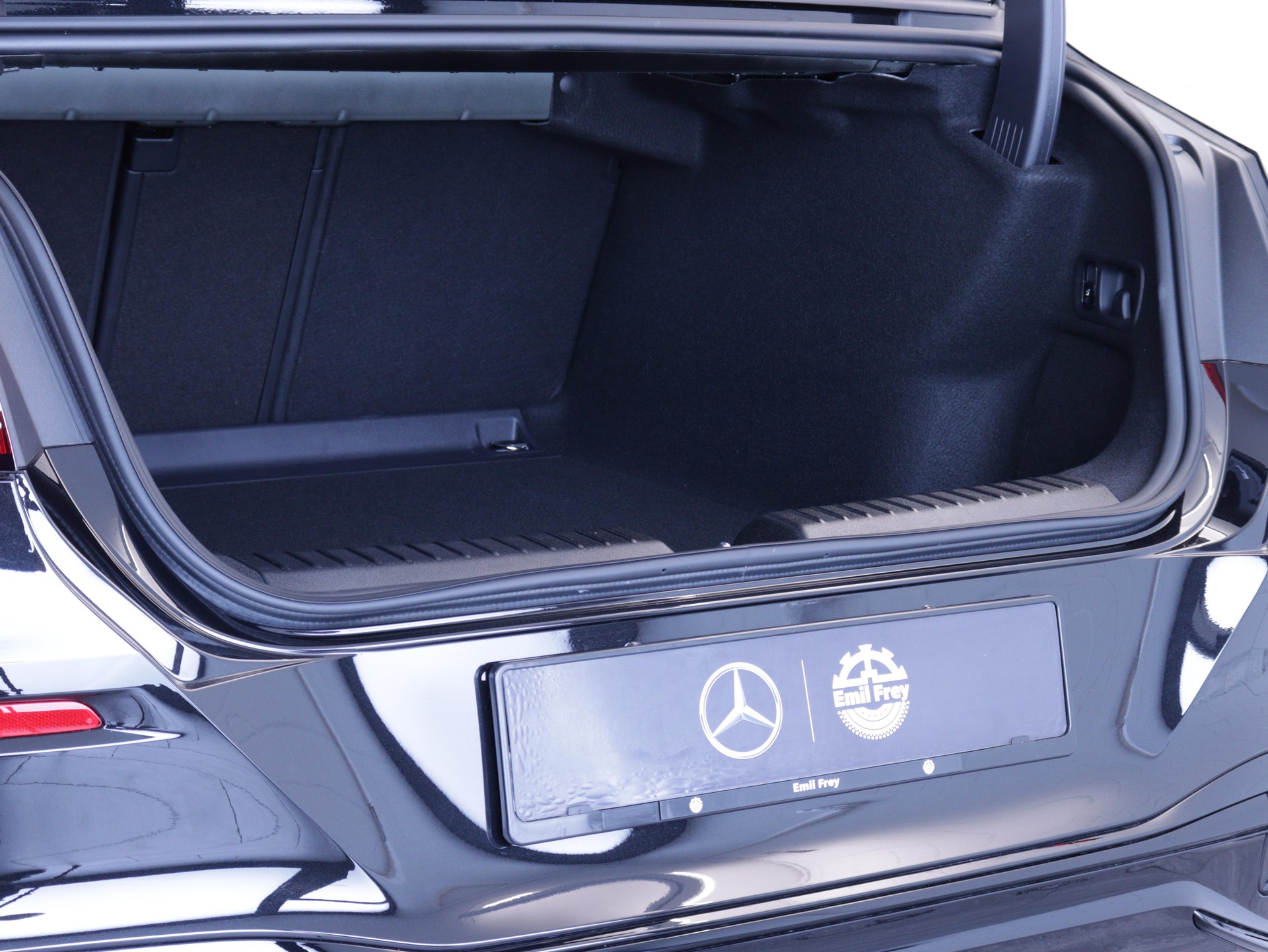 MERCEDES-BENZ C 400 4matic-image-12