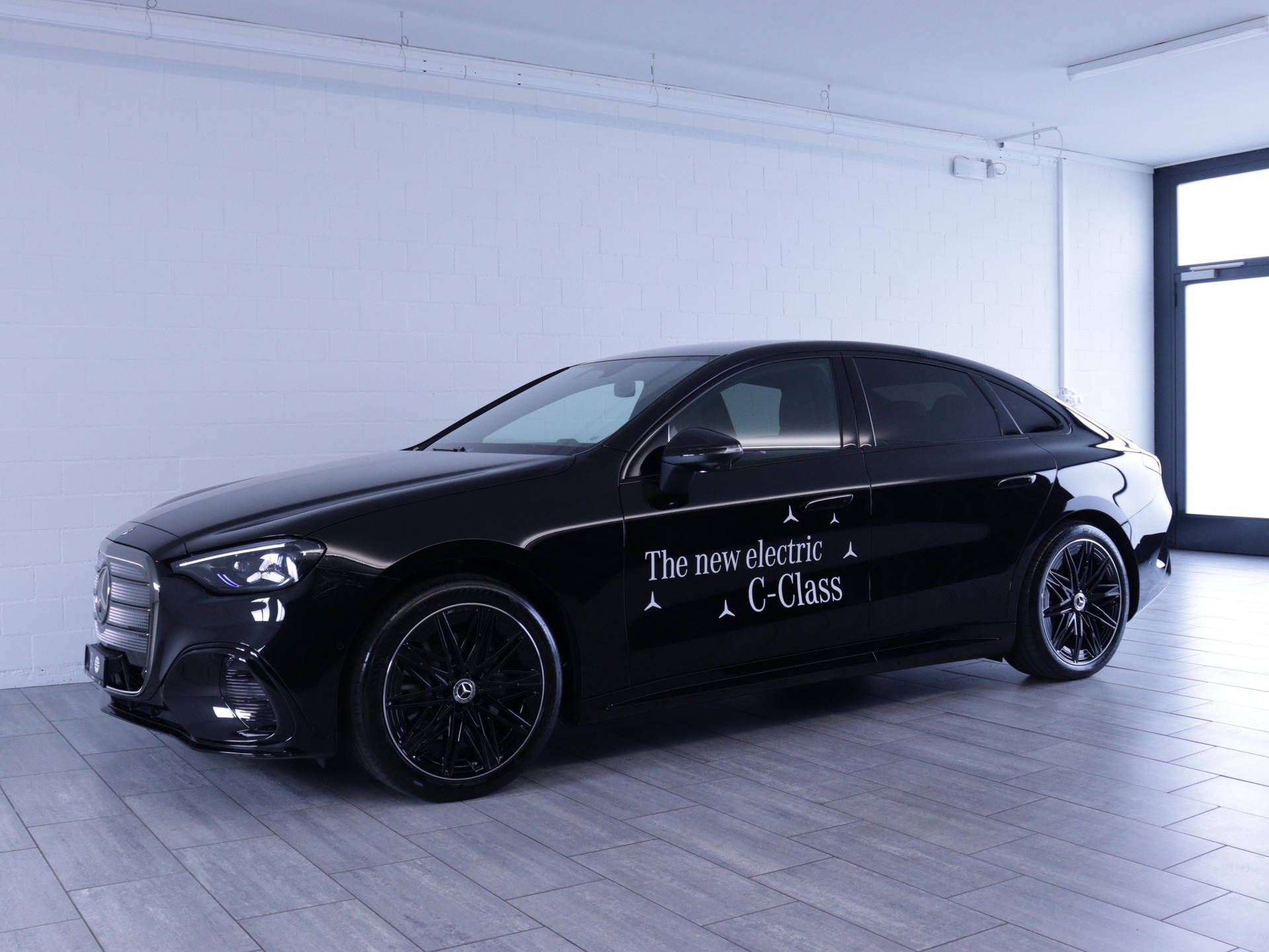 MERCEDES-BENZ C 400 4matic-showroom-element-1