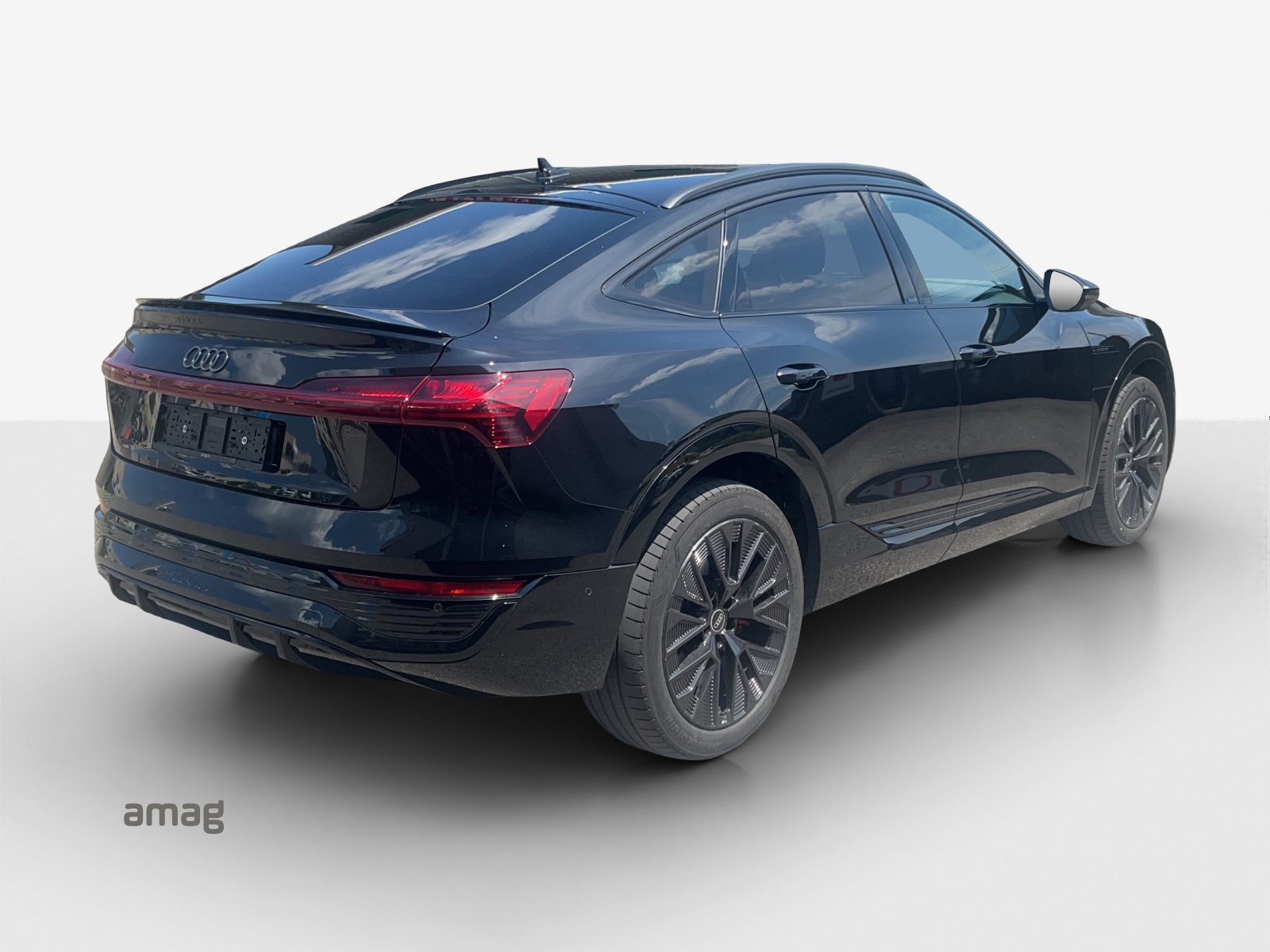 AUDI Q8 Sportback 50 e-tron Black Edition quattro-showroom-element-3