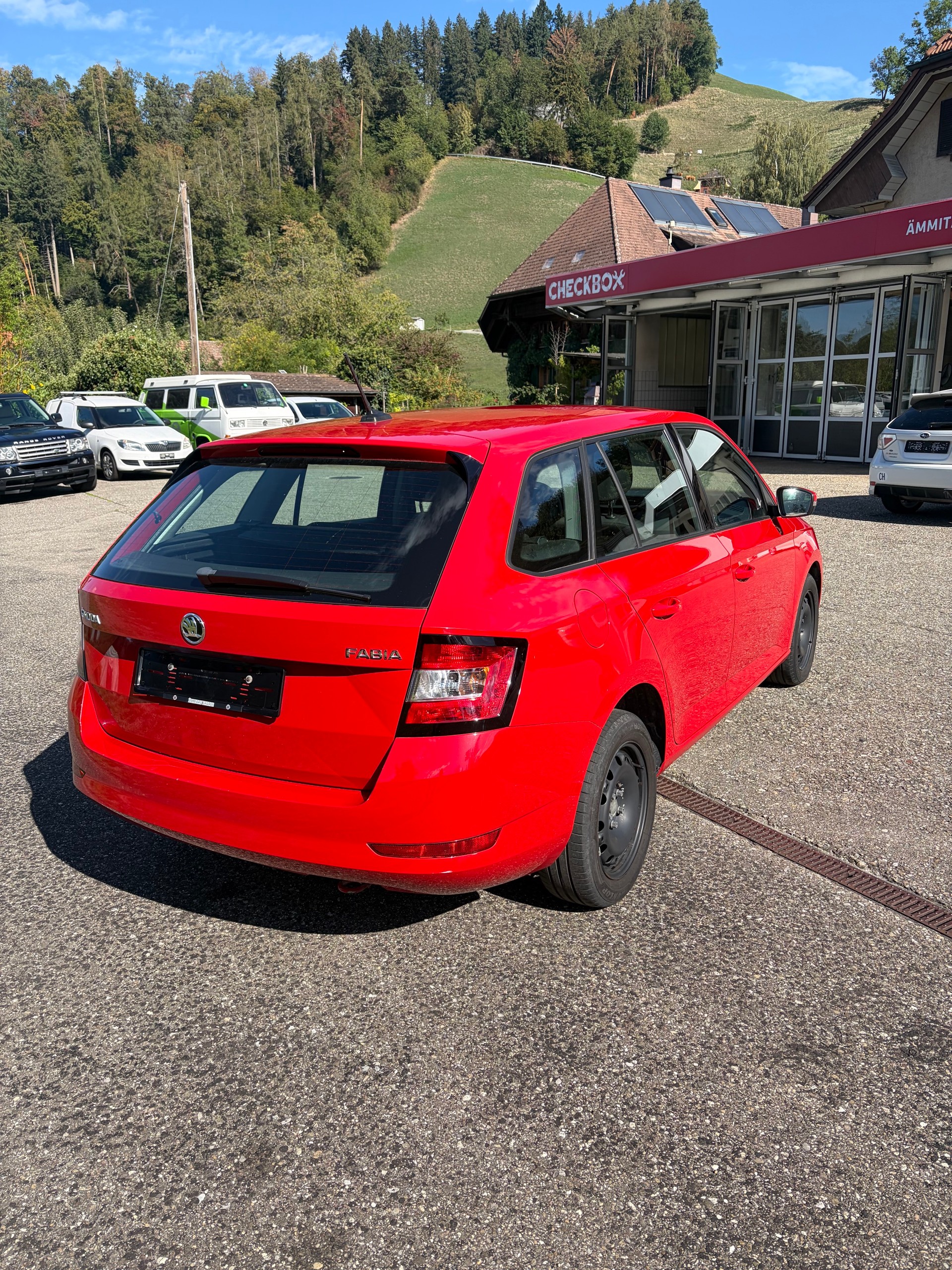 SKODA FABIA-showroom-element-3