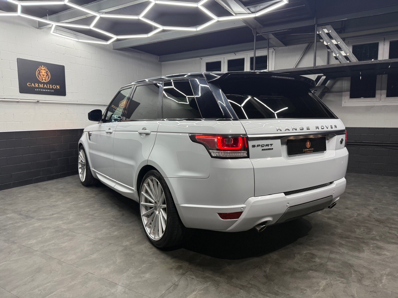 LAND ROVER Range Rover Sport 3.0 SDV6 | AHK 3‘500KG | 22‘‘ Vossen | Luftfahrwerk-image-7