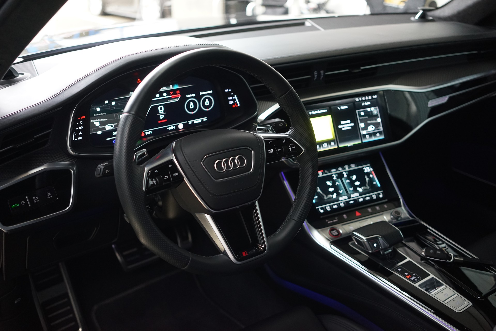AUDI RS6 Avant 4.0 TFSI V8 quattro / Exklusiv Carbon Kit **-image-19