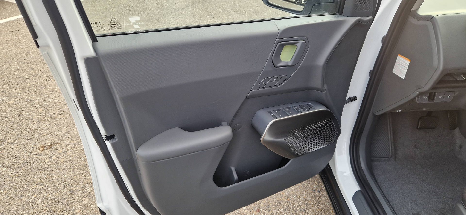 KIA EV2 61 kWh Air 4P-image-2