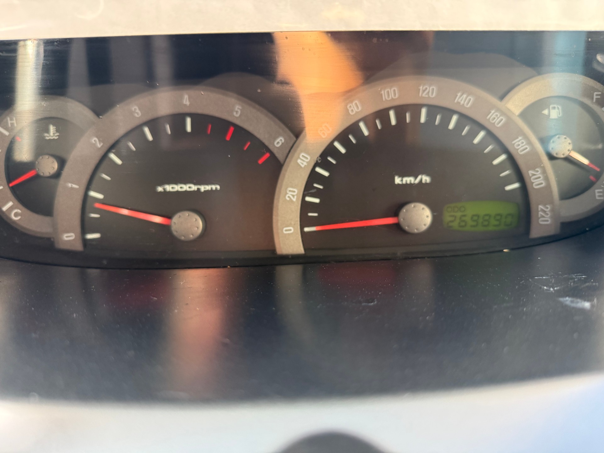 KGM-SsangYong Rodius SV 270 Xdi 4WD Automatic-image-28