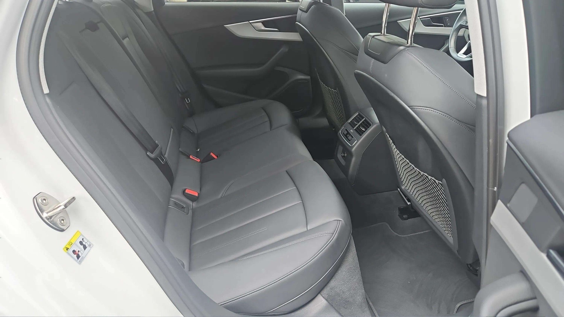 AUDI A4 Avant 40 TDI S line quattro S-tronic mit AHK-Vorbereitung & 5J Werksgarantie oder bis 100000km-image-12