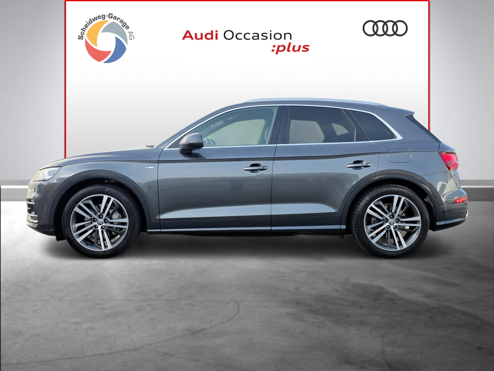 AUDI Q5 55 TFSI e sport quattro-showroom-element-2
