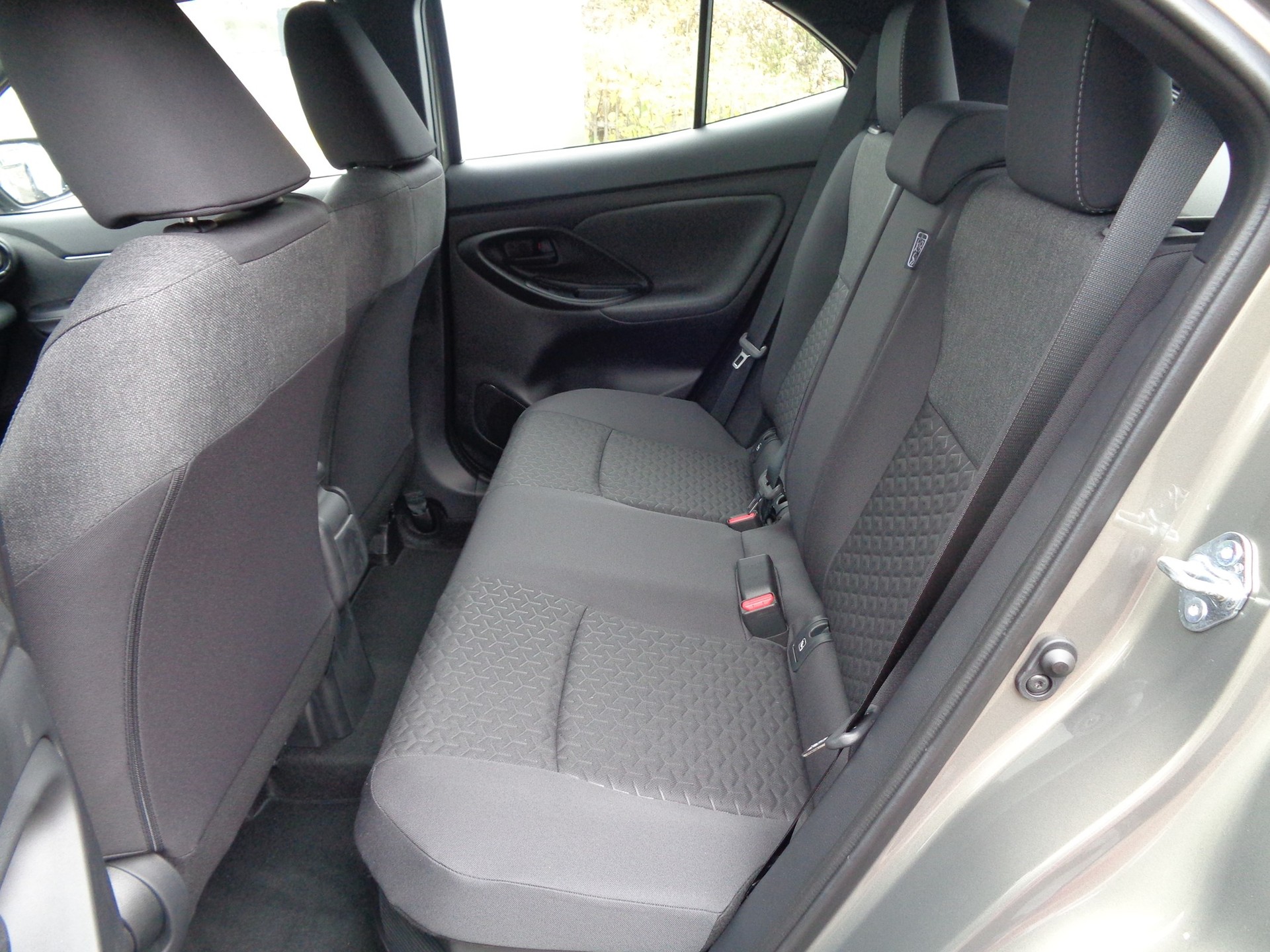 TOYOTA Yaris Cross 1.5 Trend e-CVT AWDi-image-7