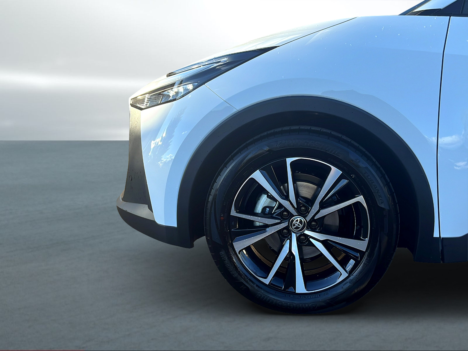 TOYOTA C-HR 1.8 HSD CVT Trend-showroom-element-2