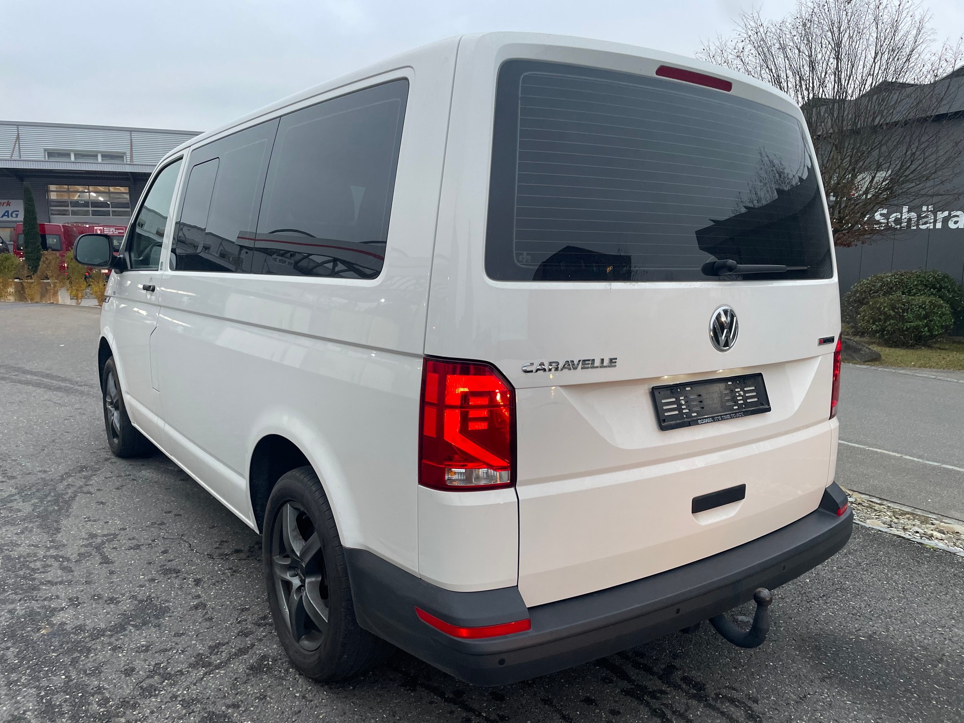 VW T6.1 2.0 TDI 4Motion Caravelle-image-6