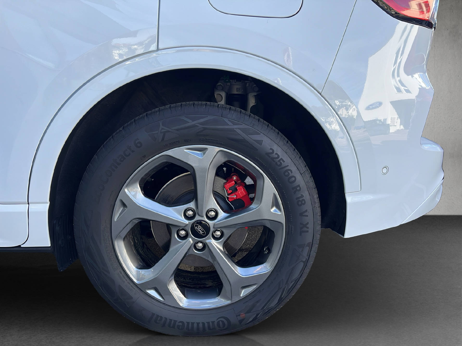 FORD Kuga 2.5 Plug-in Hybrid ST-Line X-image-24