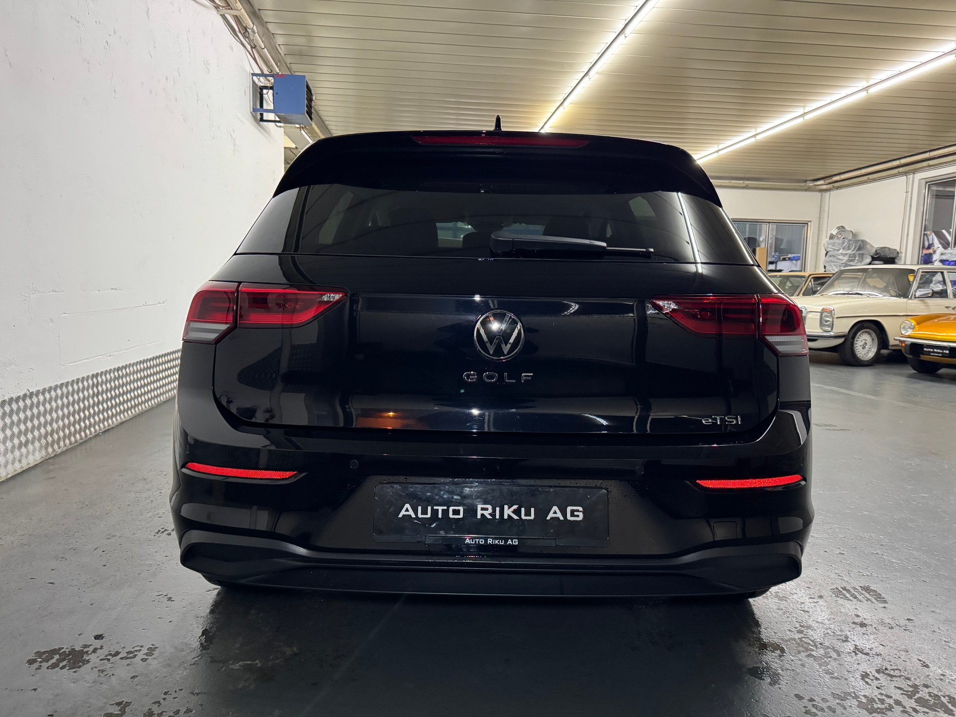 VW Golf 1.0 eTSI mHEV ACTLife DSG-image-11