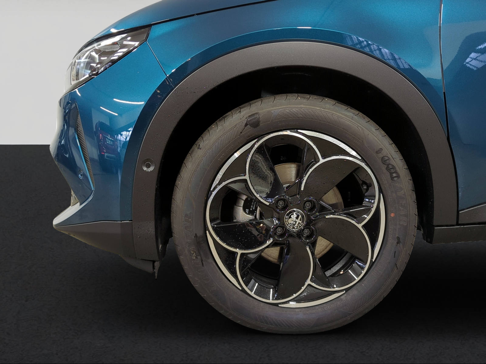 ALFA ROMEO Junior BEV Speciale Tech 156 PS-showroom-element-3