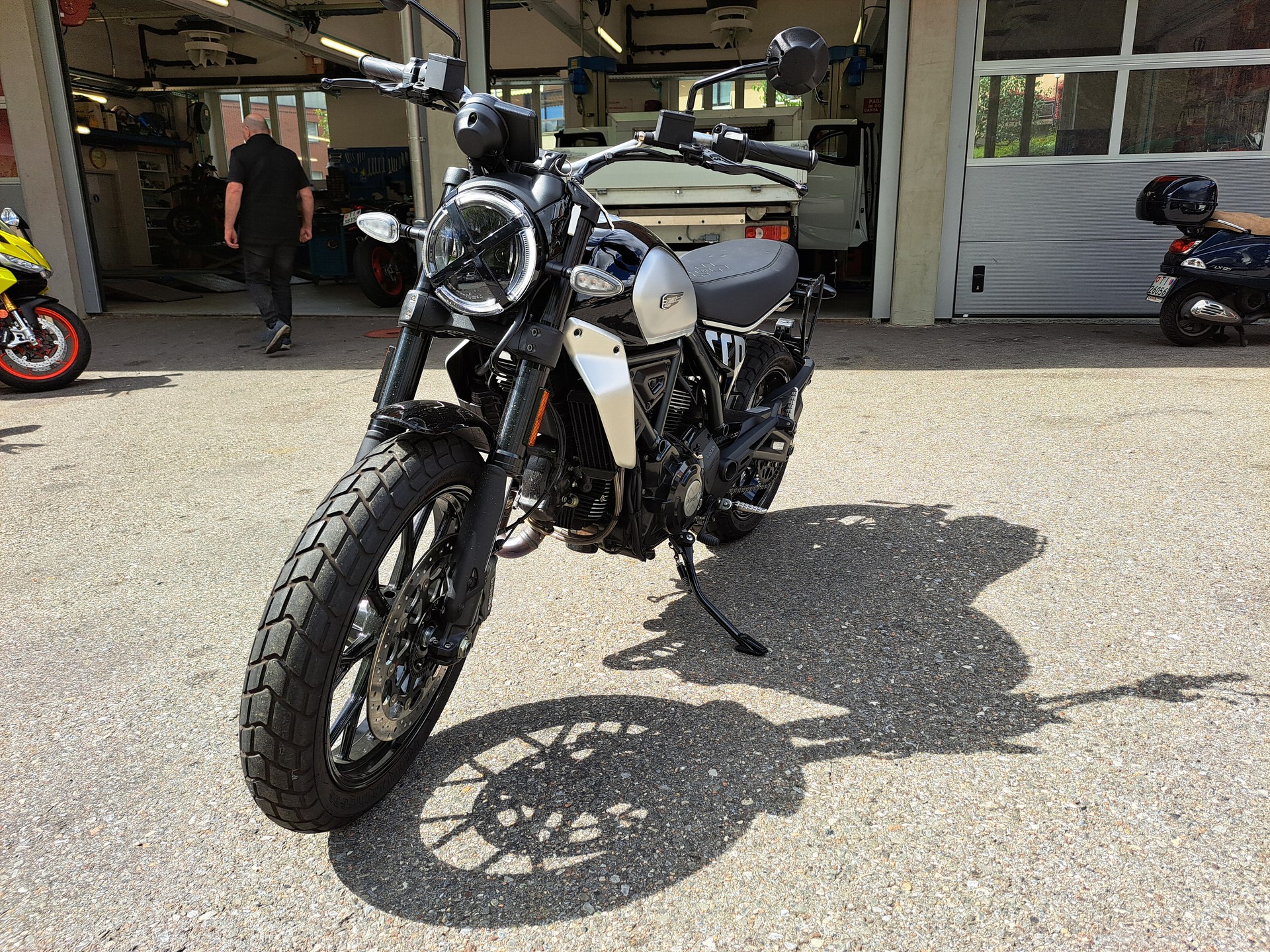 DUCATI Scrambler 803 Icon-image-2