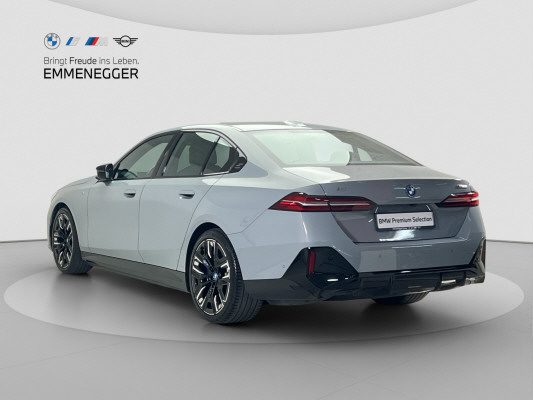 BMW i5 M60 xDrive-showroom-element-2