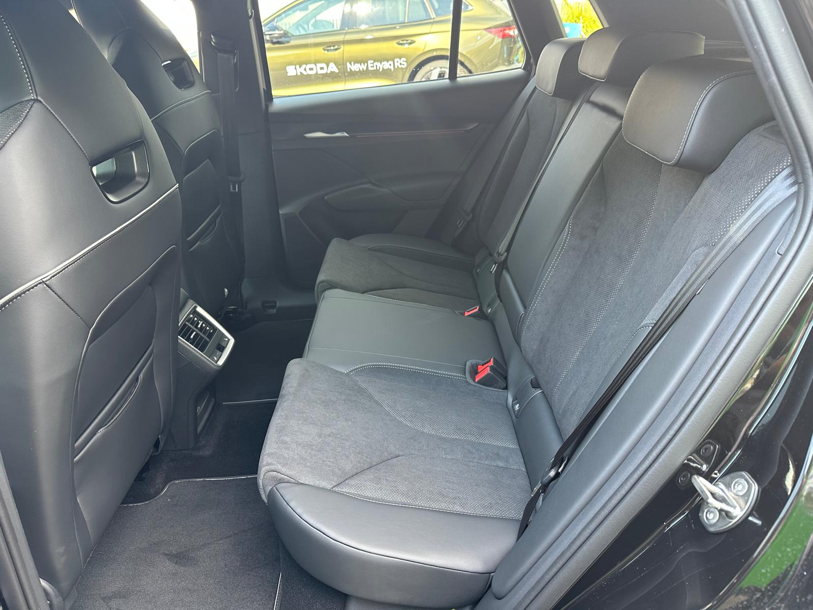 SKODA Elroq 85 Sport Line-image-18