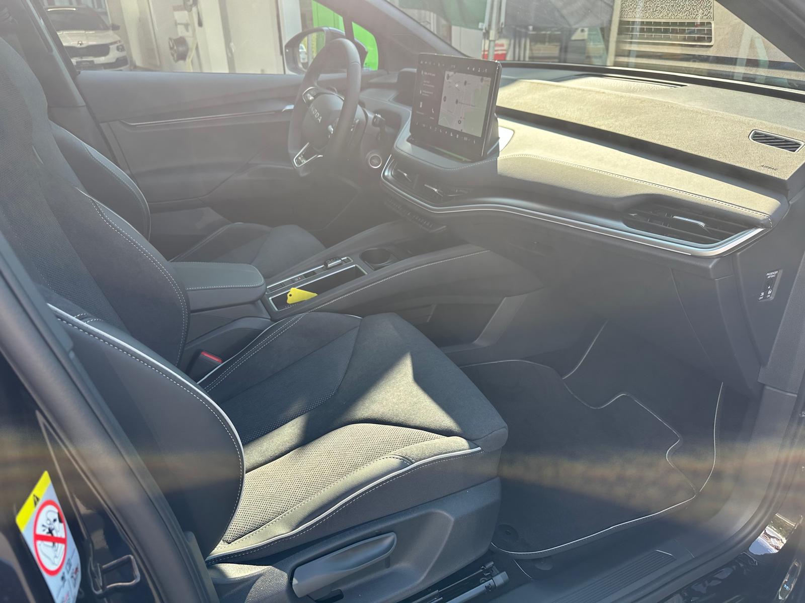 SKODA Elroq 85 Sport Line-image-9