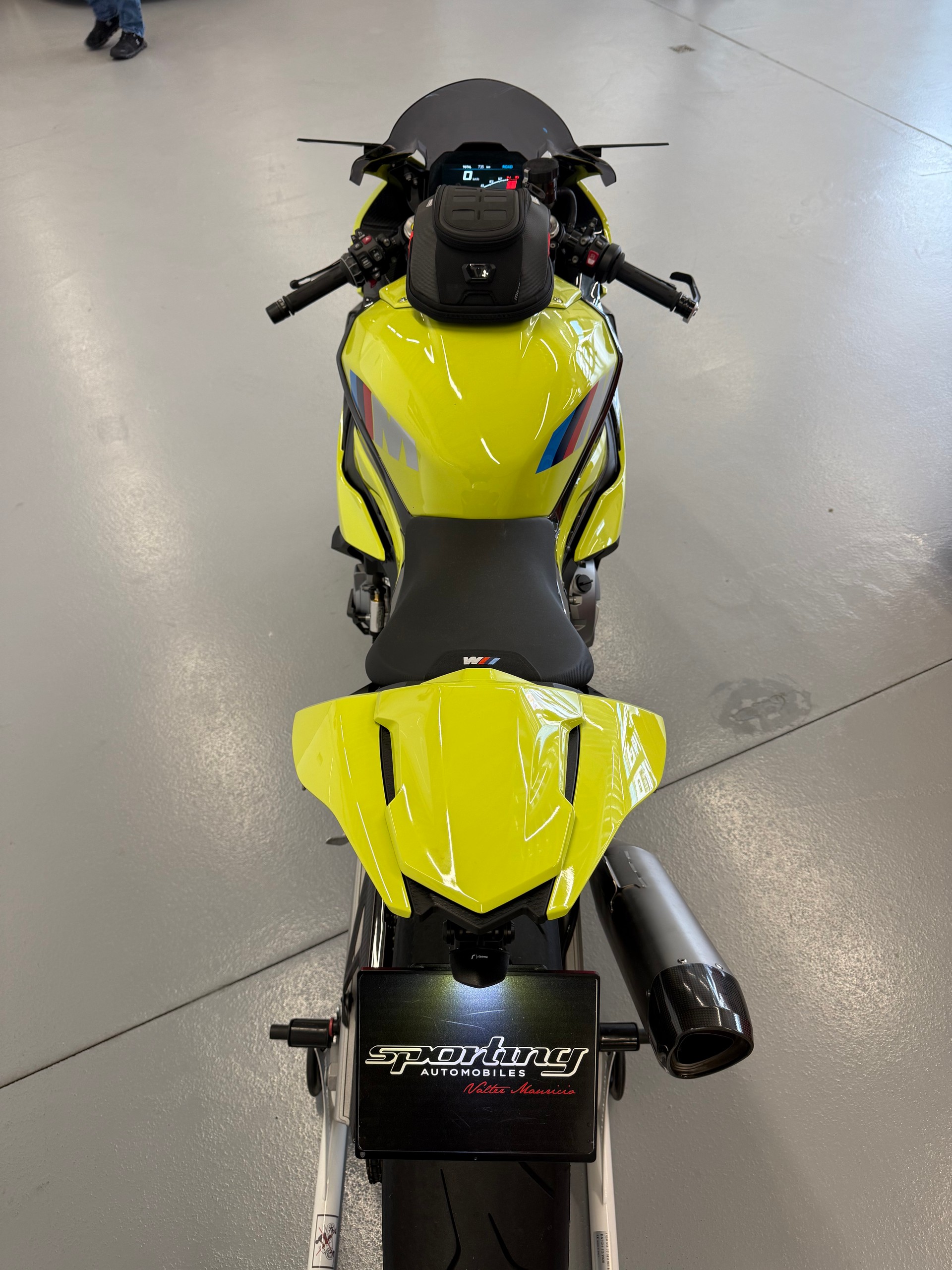 BMW M 1000 RR 50ème Anniversaire-image-3