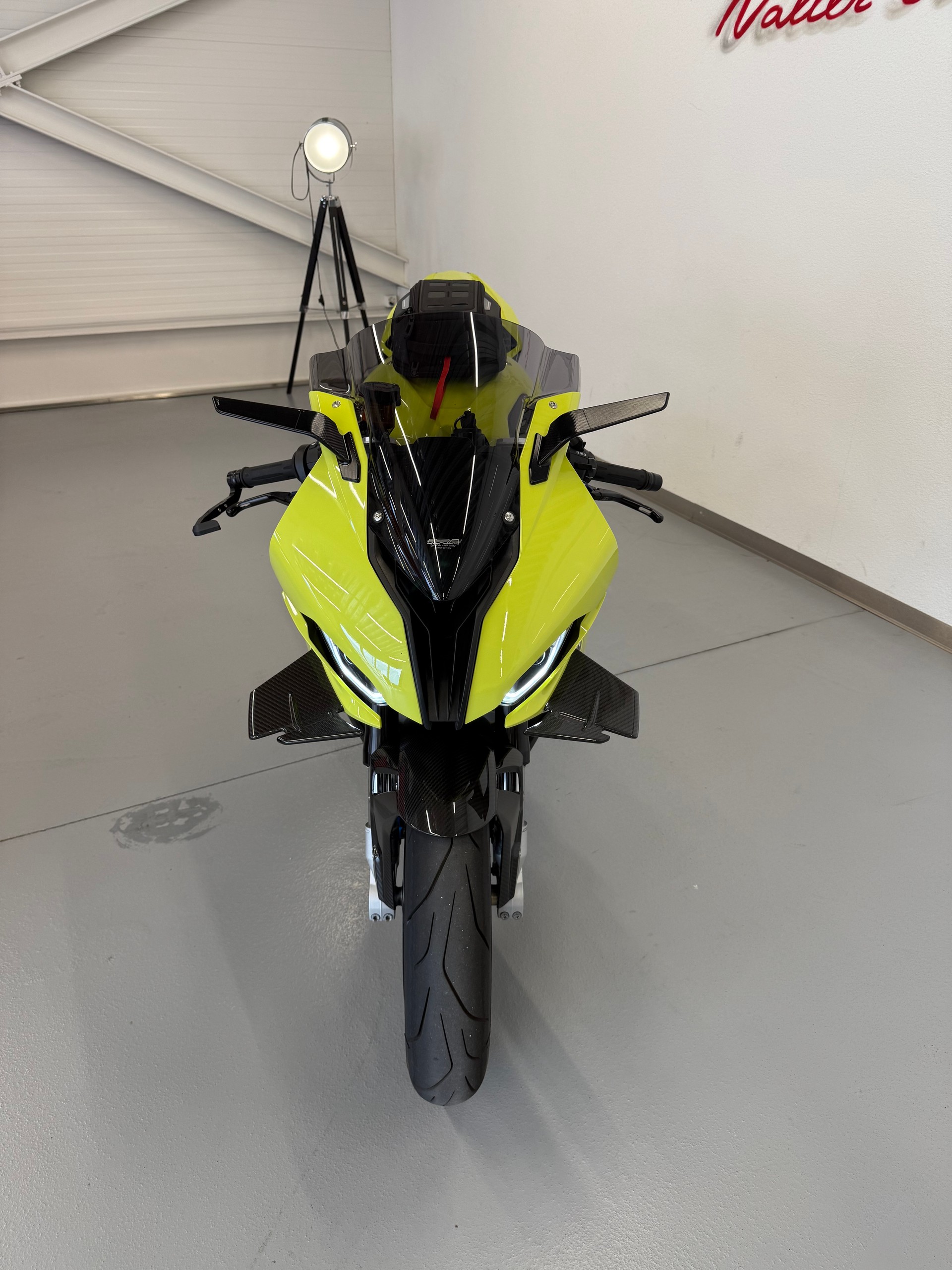 BMW M 1000 RR 50ème Anniversaire-image-2