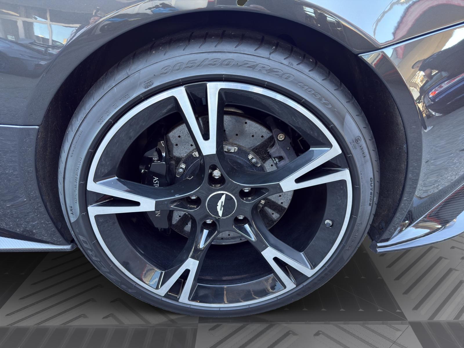 ASTON MARTIN Vanquish S V12 Touchtronic 3-image-23