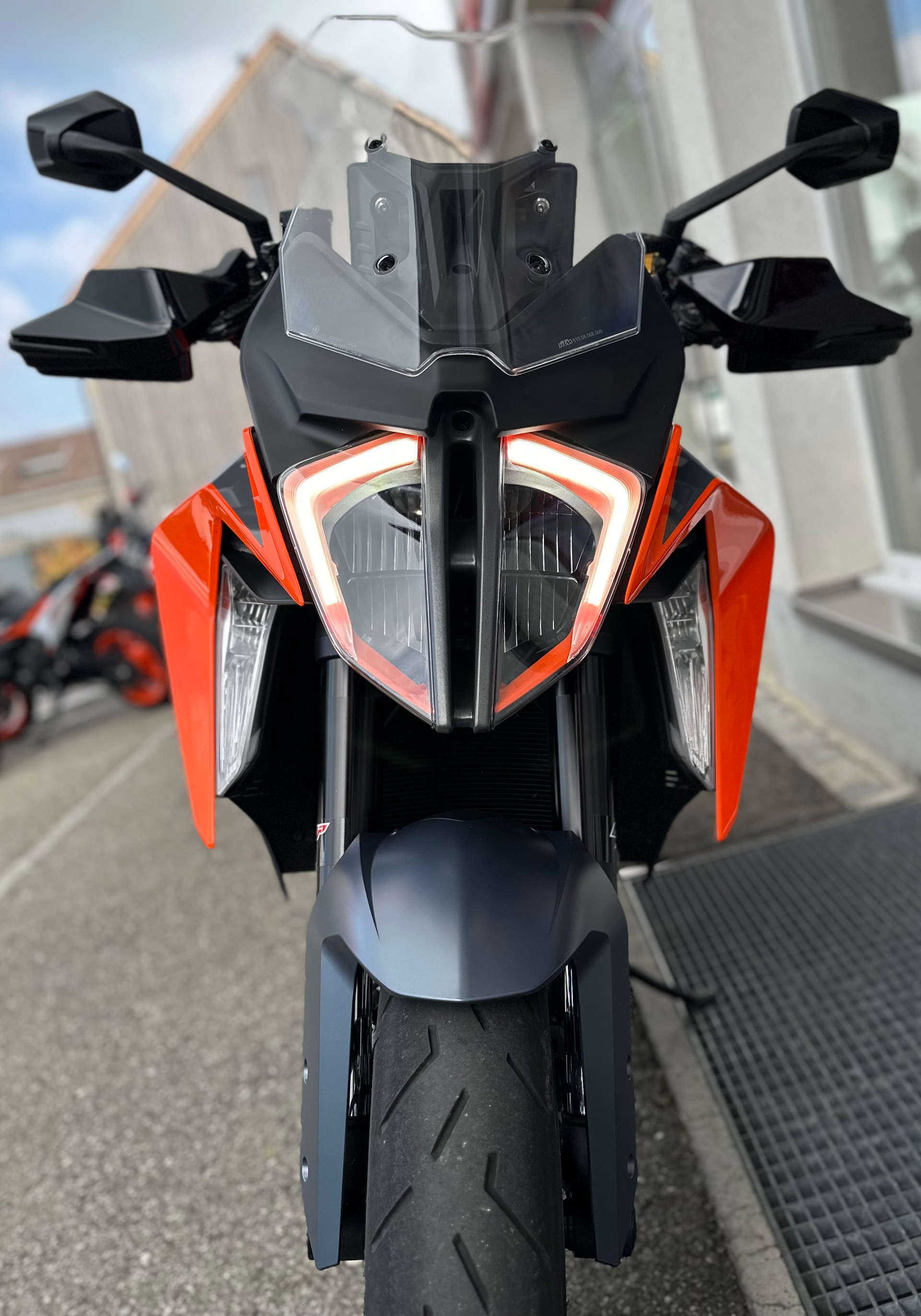 KTM 1290 Super Duke GT-image-1