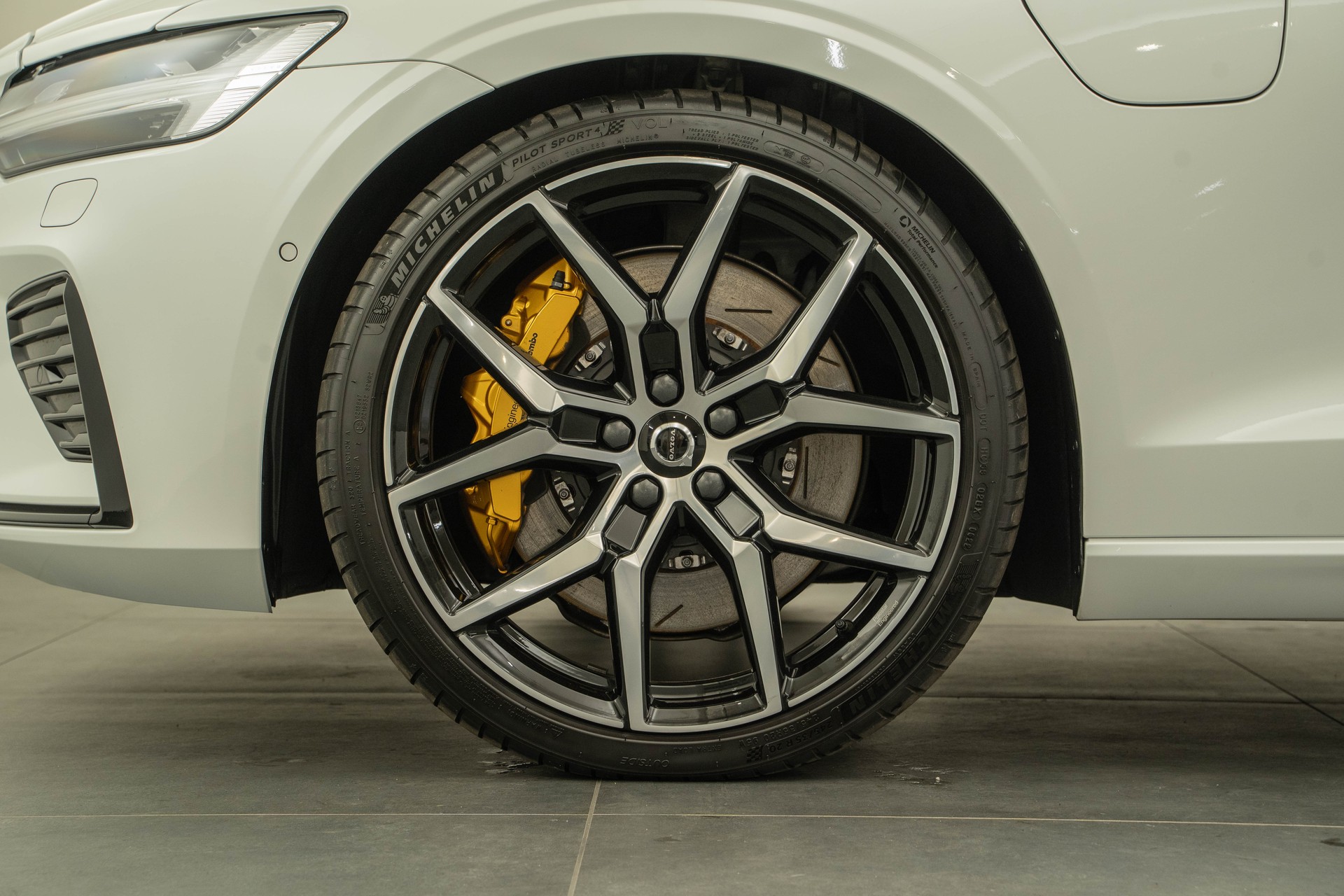 VOLVO S60 2.0 T8 TE Polestar eAWD-image-14